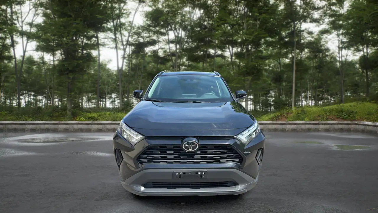 Toyota RAV 4 снимка Toyota RAV 4