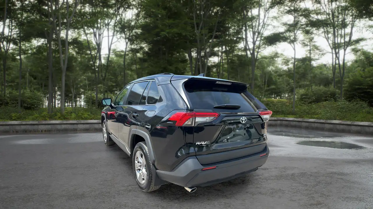 Toyota RAV 4 снимка Toyota RAV 4
