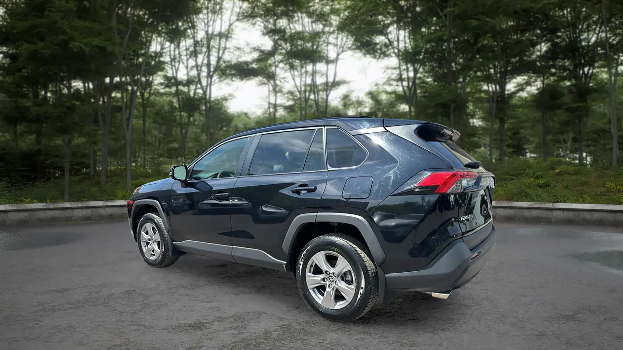 Toyota RAV 4 снимка Toyota RAV 4