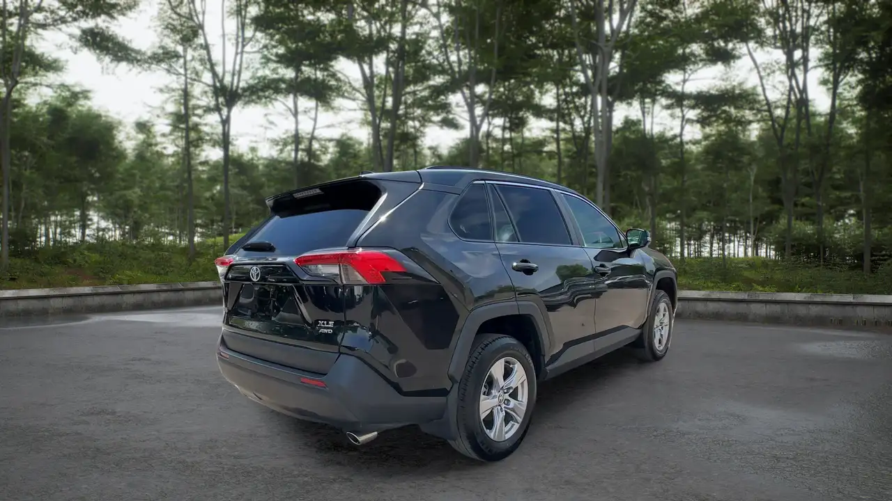 Toyota RAV 4 снимка Toyota RAV 4