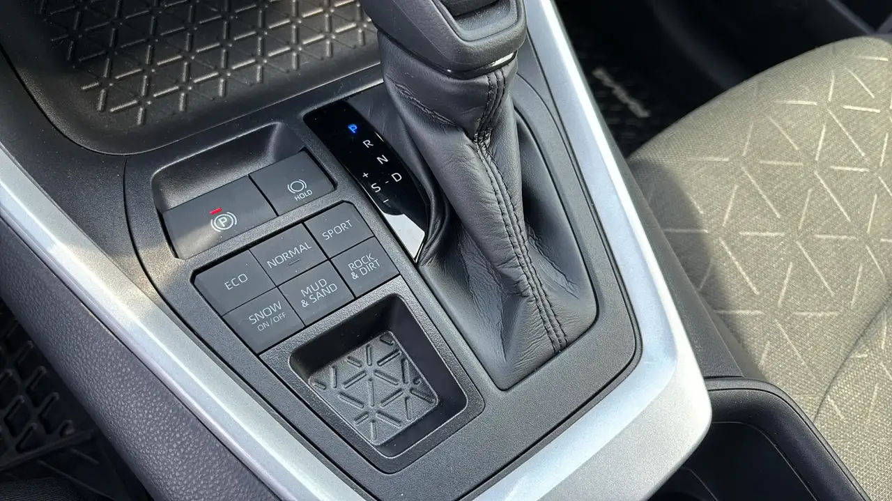 Toyota RAV 4 снимка Toyota RAV 4