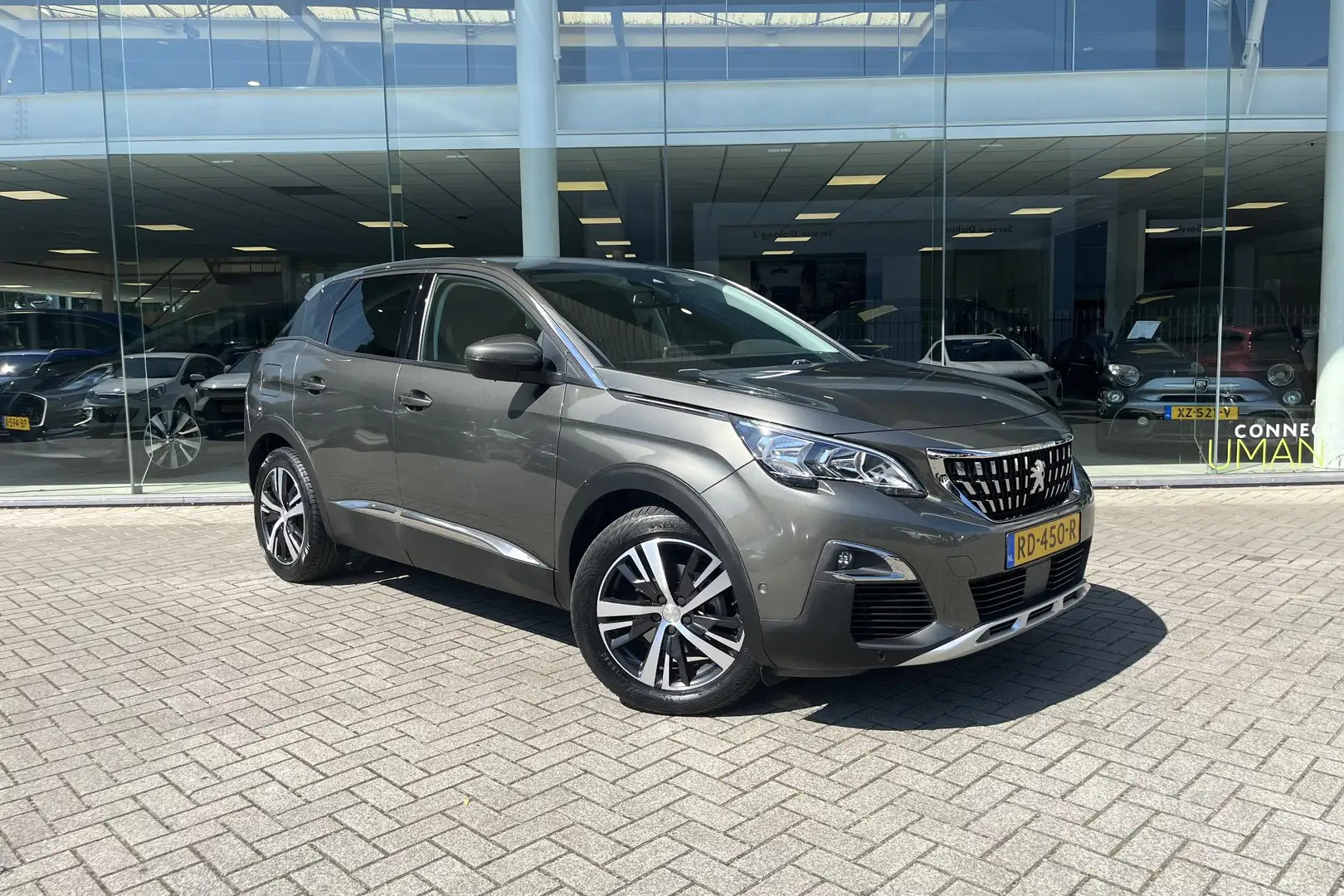 Peugeot 3008 1.2 PureTech Allure Navigatie | Climate Control | Grijs - 2