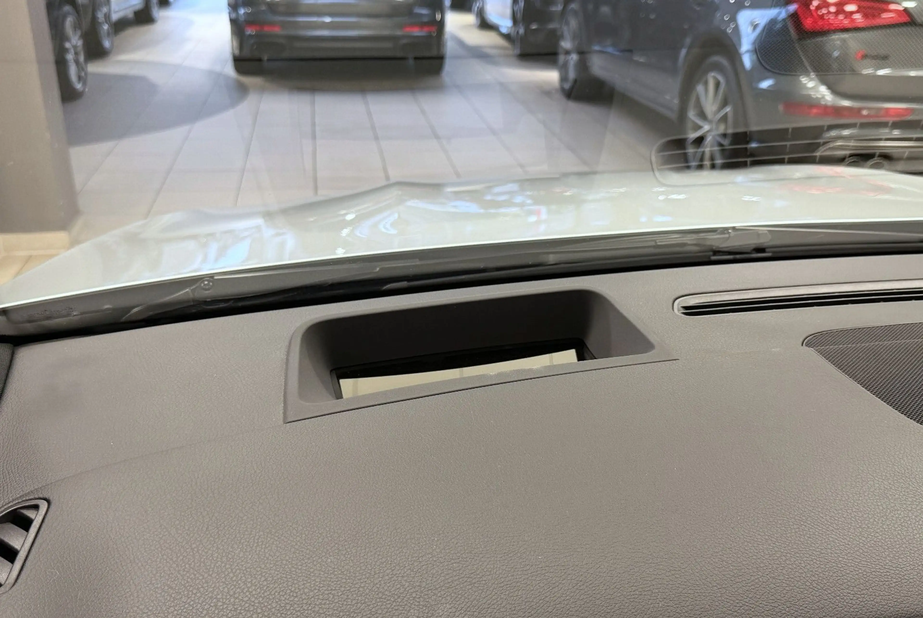 Mercedes-Benz GLA 250 e *AMG Line*Night*PanSD*ACC*Memory* — photo 15