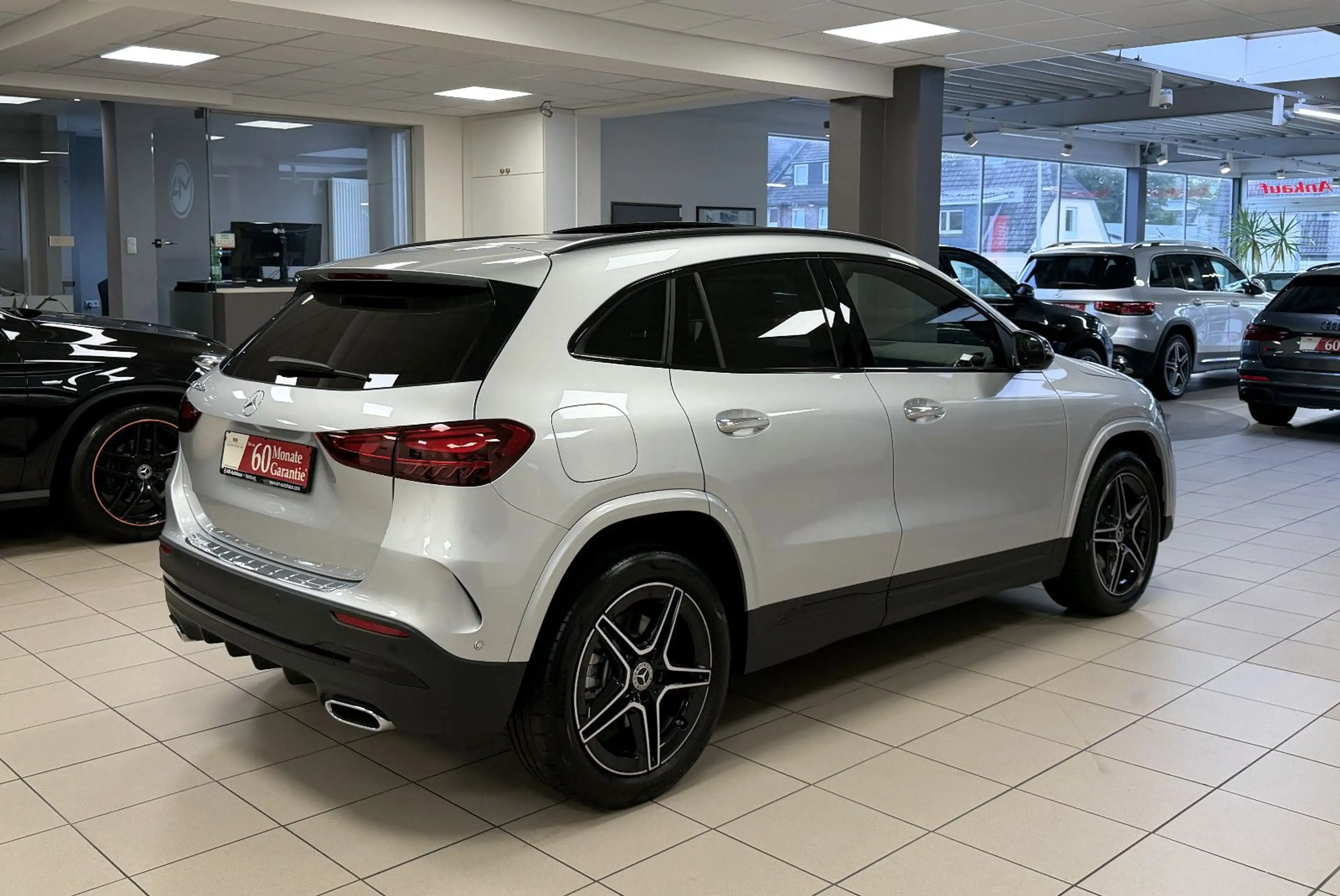 Mercedes-Benz GLA 250 e *AMG Line*Night*PanSD*ACC*Memory* — photo 3