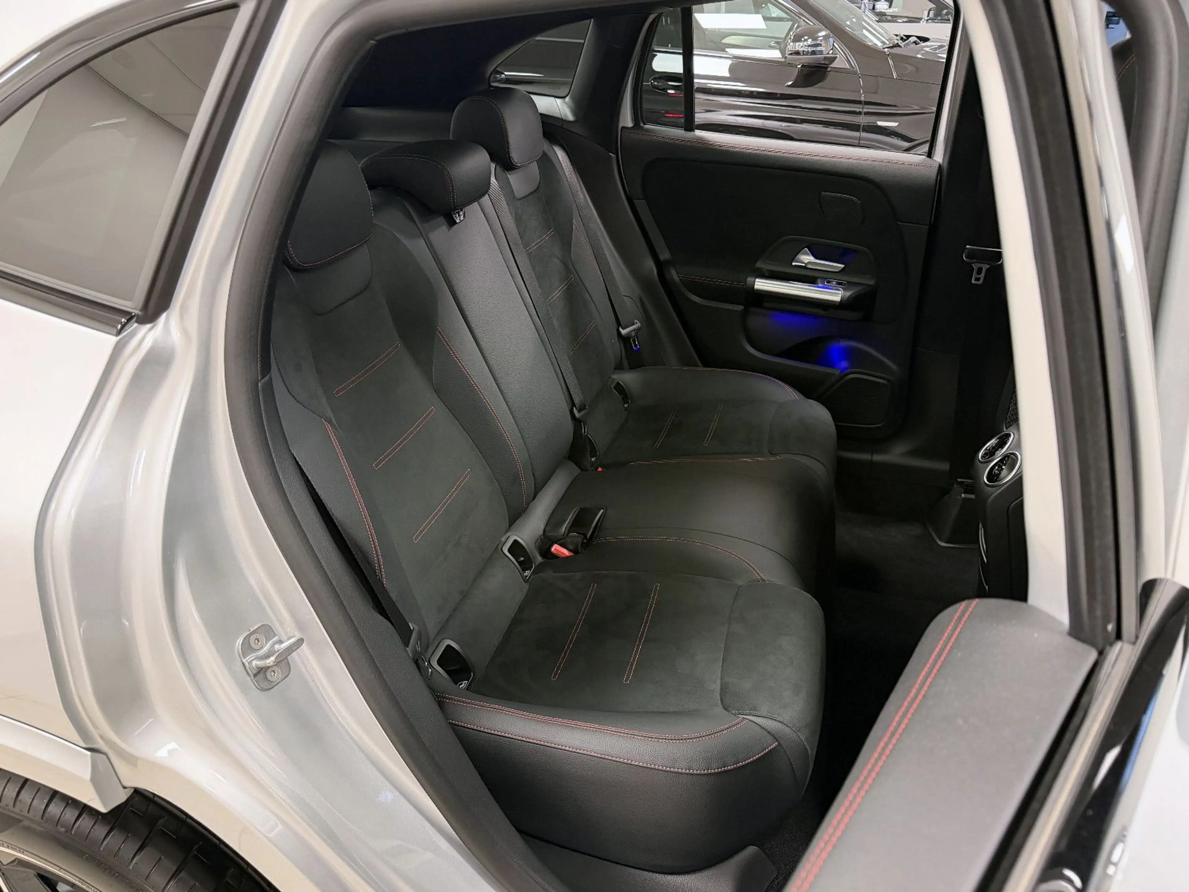 Mercedes-Benz GLA 250 e *AMG Line*Night*PanSD*ACC*Memory* — photo 13