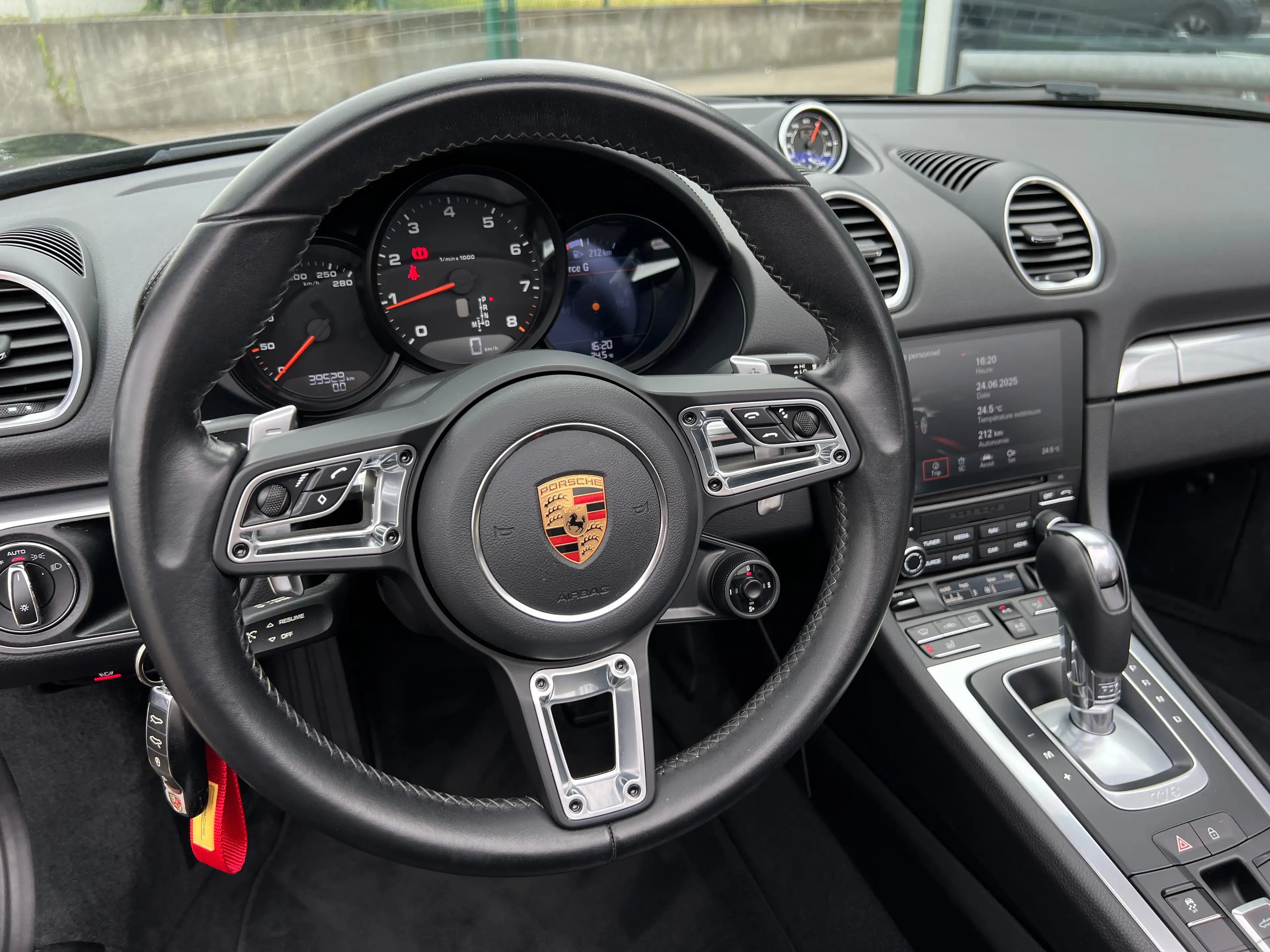 Porsche 718 Boxster 2.0 Turbo PDK PDLS+ CHRONO EXHAUST JA20 — photo 12