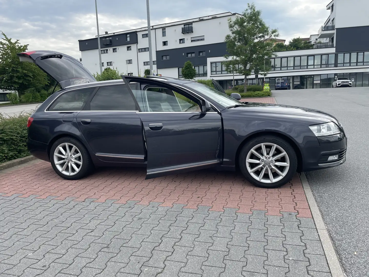 Audi A6 2.7 TDI quattro Grau - 1