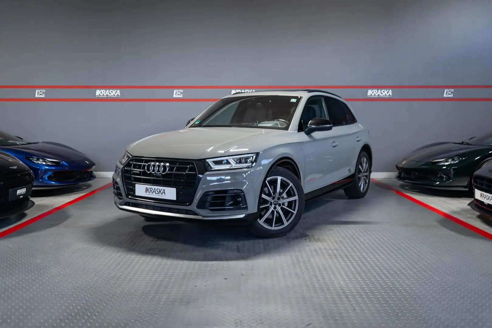 Audi Q5 50 TDI quattro sport S-line competition STHZ Grau - 1