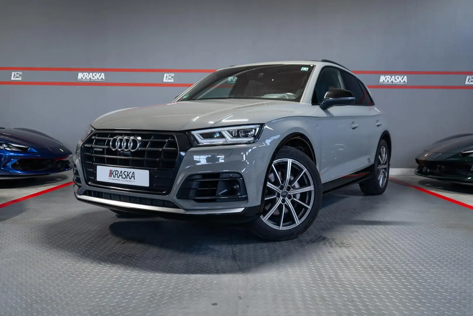 Audi Q5 50 TDI quattro sport S-line competition STHZ Grau - 2