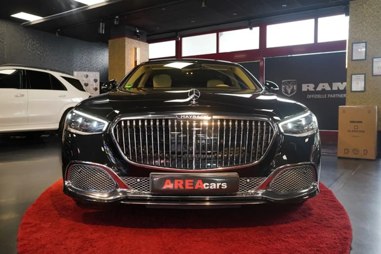 Mercedes-Benz S 680 Maybach 4M CHAUFFEUR PACKET BURM PANO TV Schwarz - 2