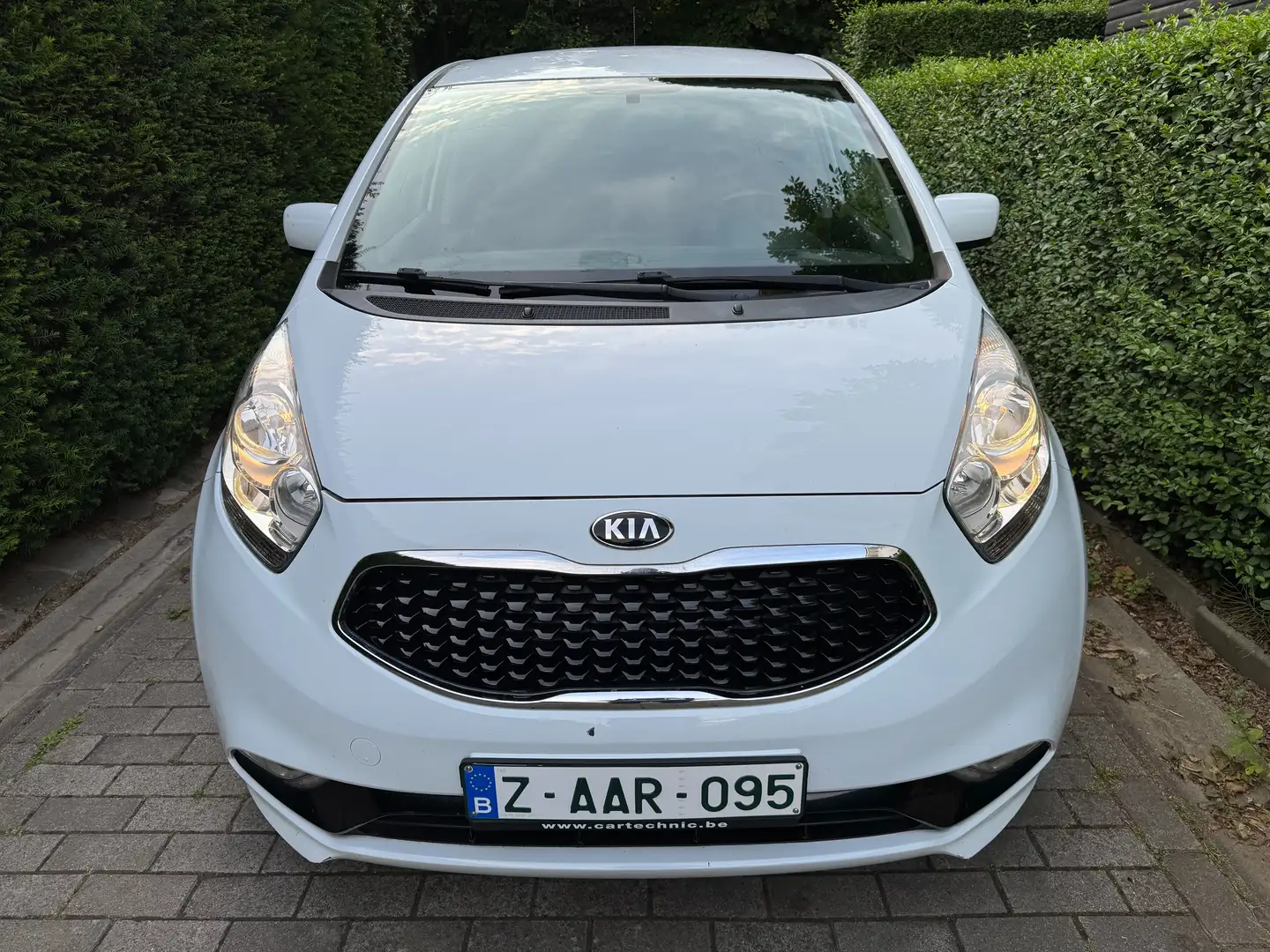 Kia Venga 1.4i Essence 66kw Airco Camera GPS Garantie 1 AN Wit - 2