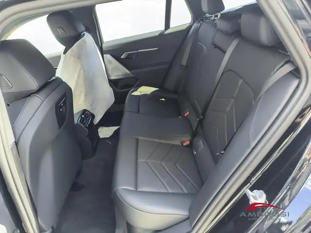 BMW 5 Series view 10