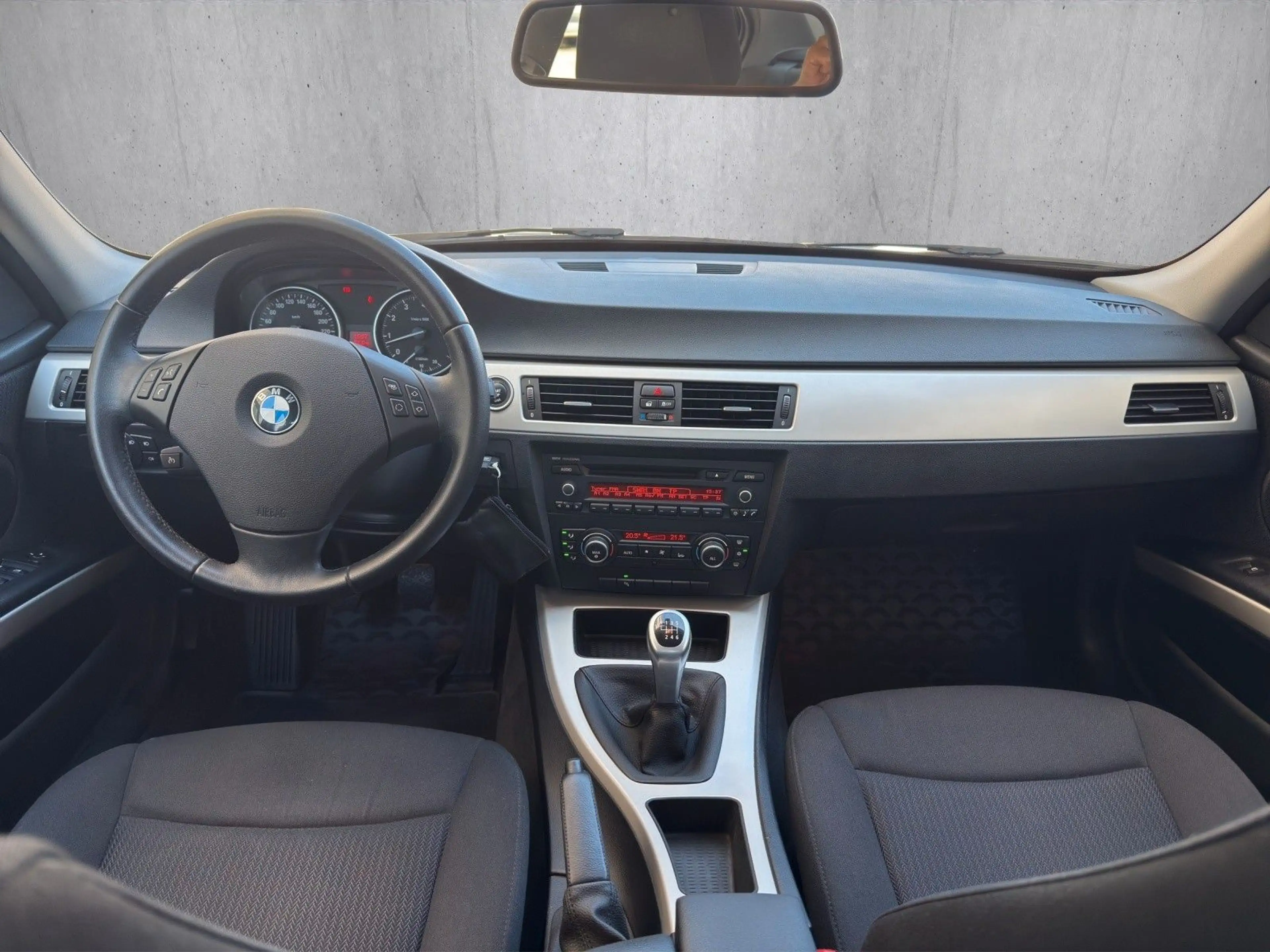 BMW 325 °I°LIMO°RENTNER°NUR72TKM°XENON°SHZ°PDC°TEMPMT — photo 15