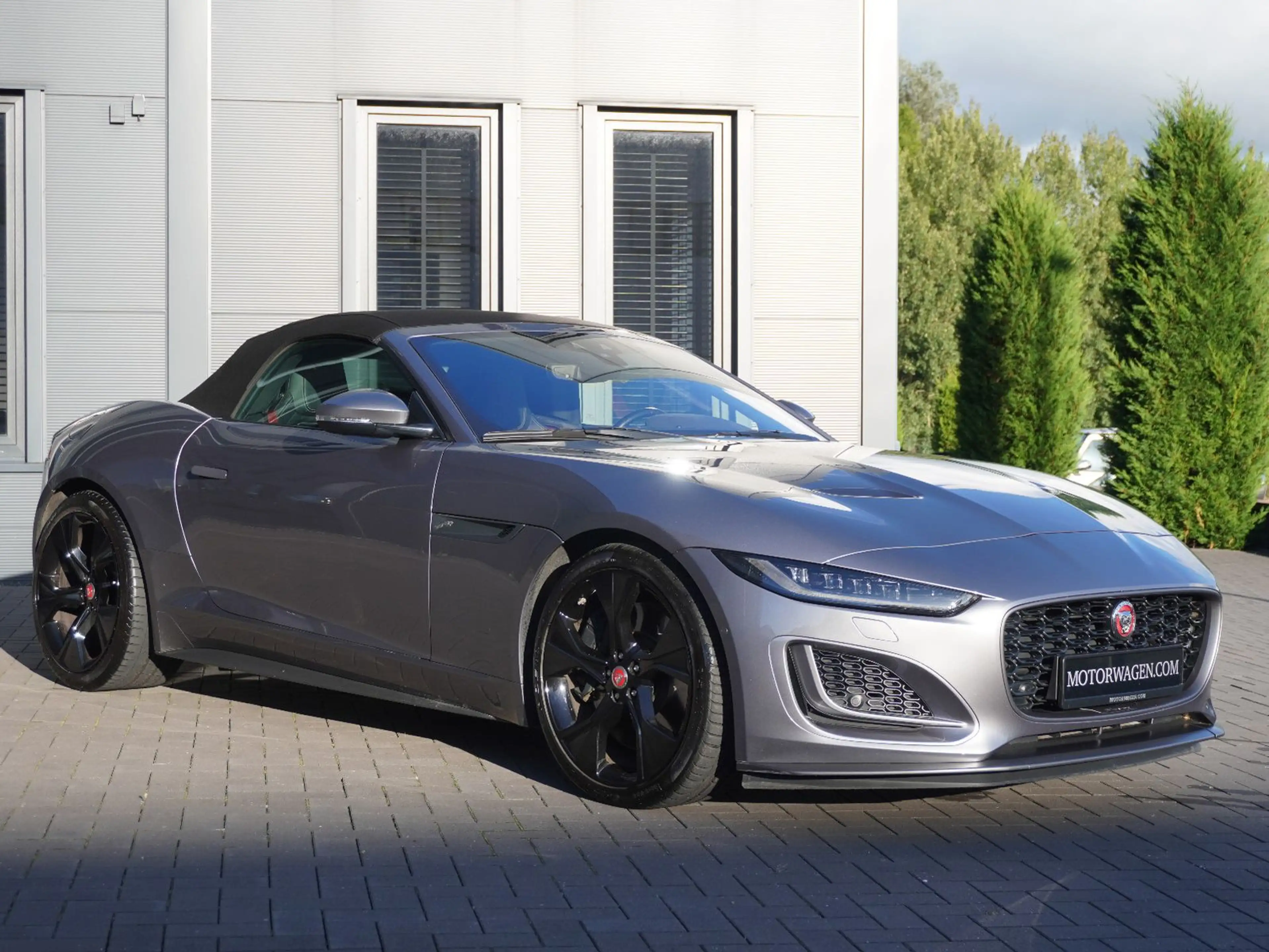 Jaguar F-Type F-TYPE P 450 V 8 Cabriolet First Edition RWD — photo 15