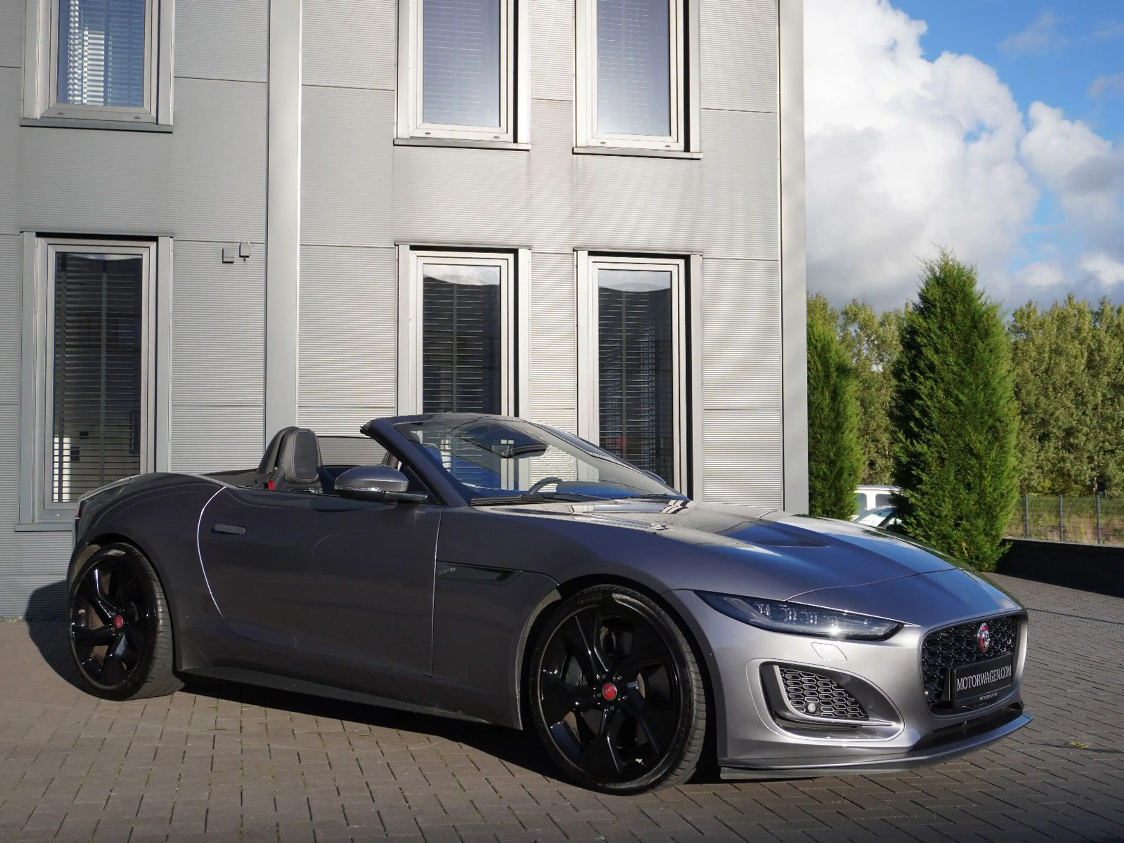 Jaguar F-Type F-TYPE P 450 V 8 Cabriolet First Edition RWD — photo 2