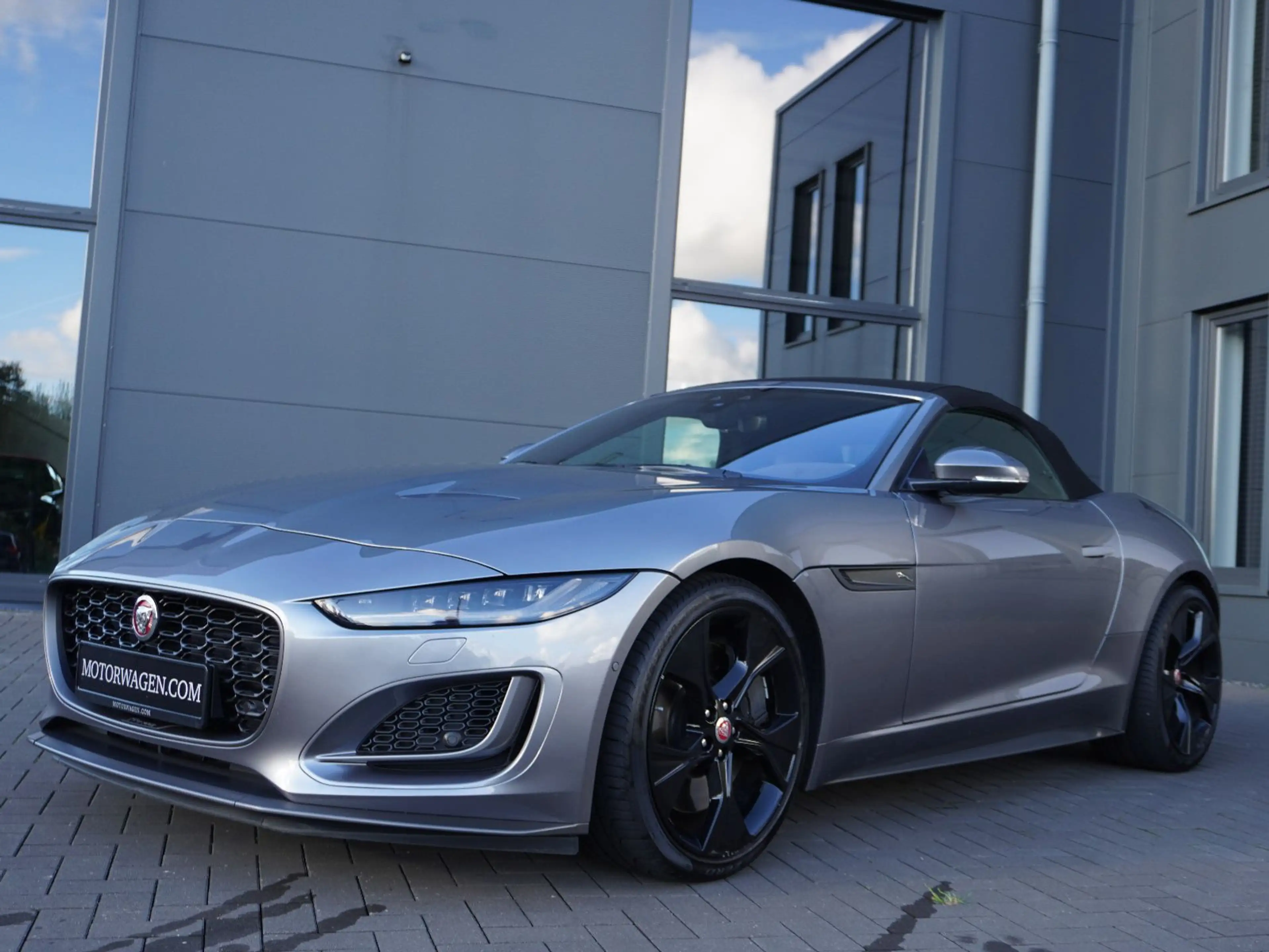 Jaguar F-Type F-TYPE P 450 V 8 Cabriolet First Edition RWD — photo 5