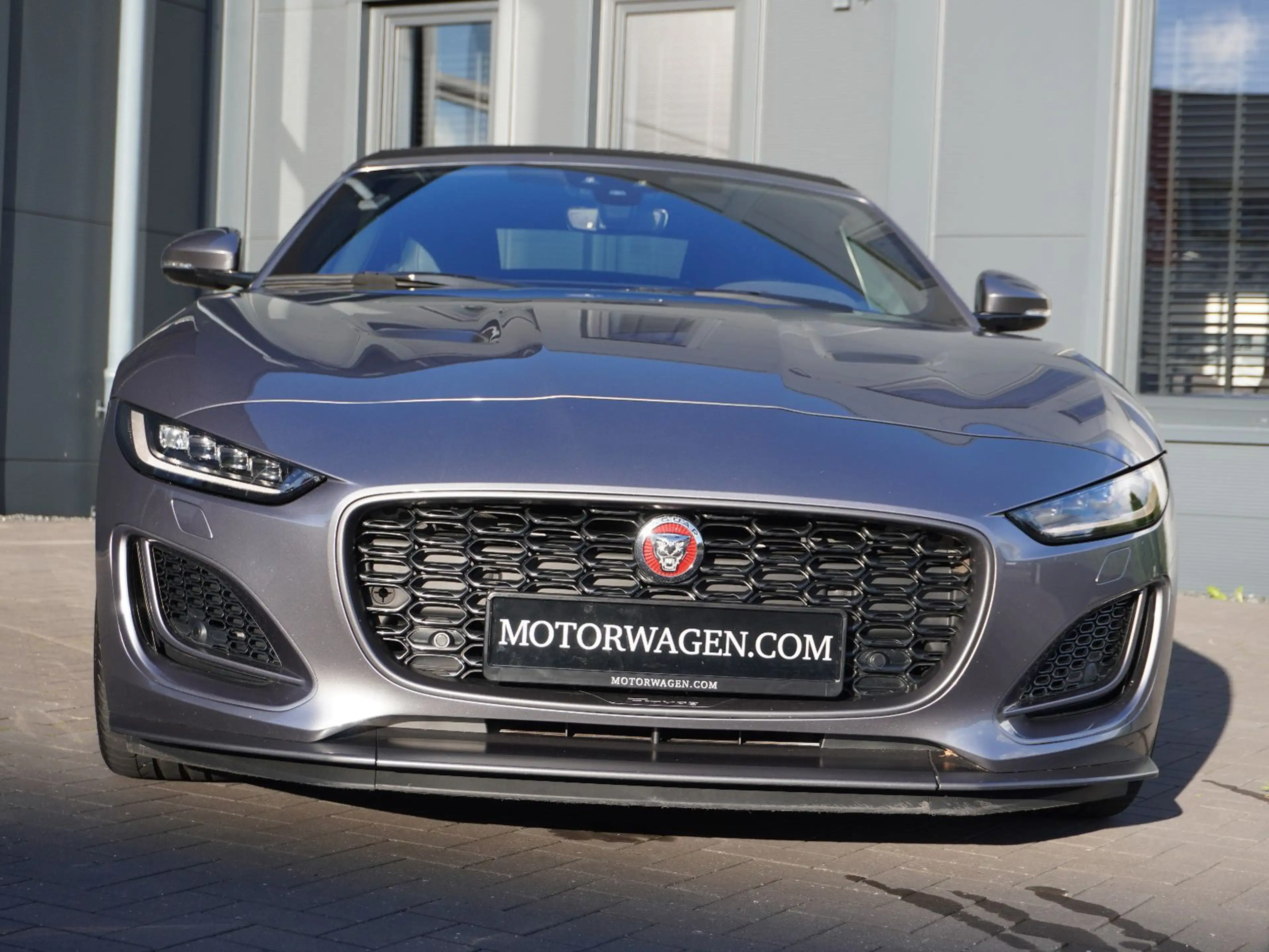 Jaguar F-Type F-TYPE P 450 V 8 Cabriolet First Edition RWD — photo 14