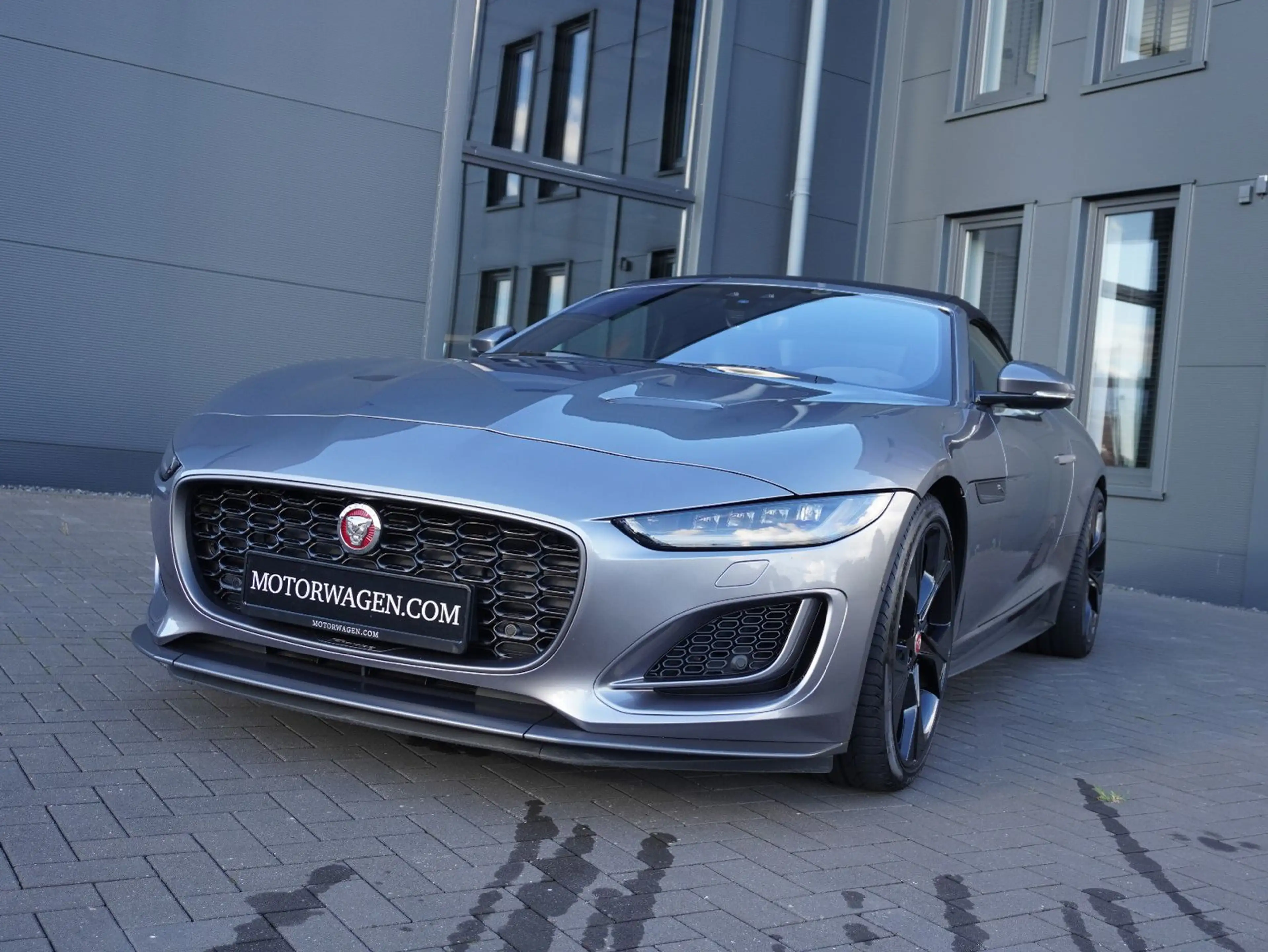 Jaguar F-Type F-TYPE P 450 V 8 Cabriolet First Edition RWD — photo 6