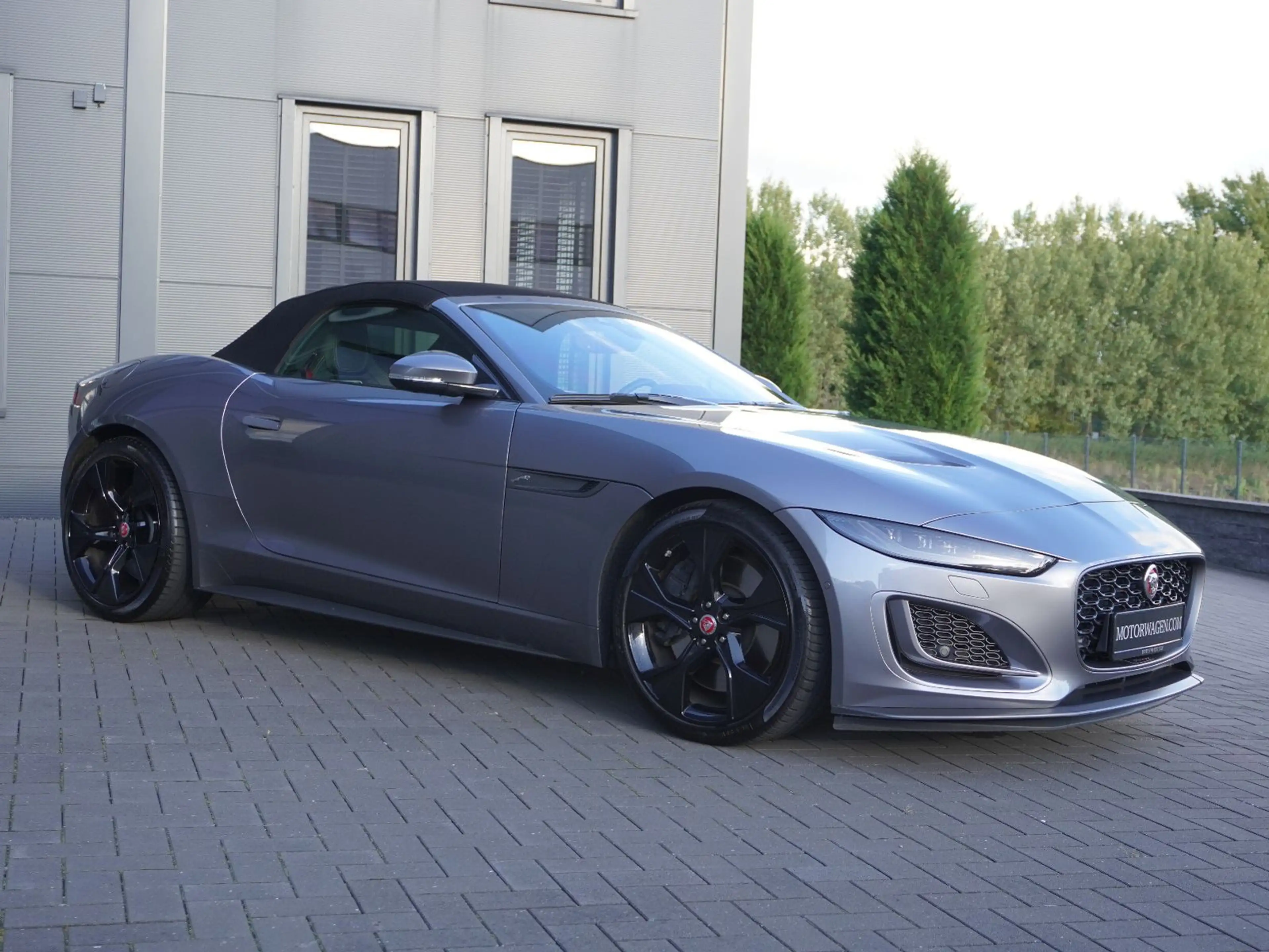 Jaguar F-Type F-TYPE P 450 V 8 Cabriolet First Edition RWD — photo 9