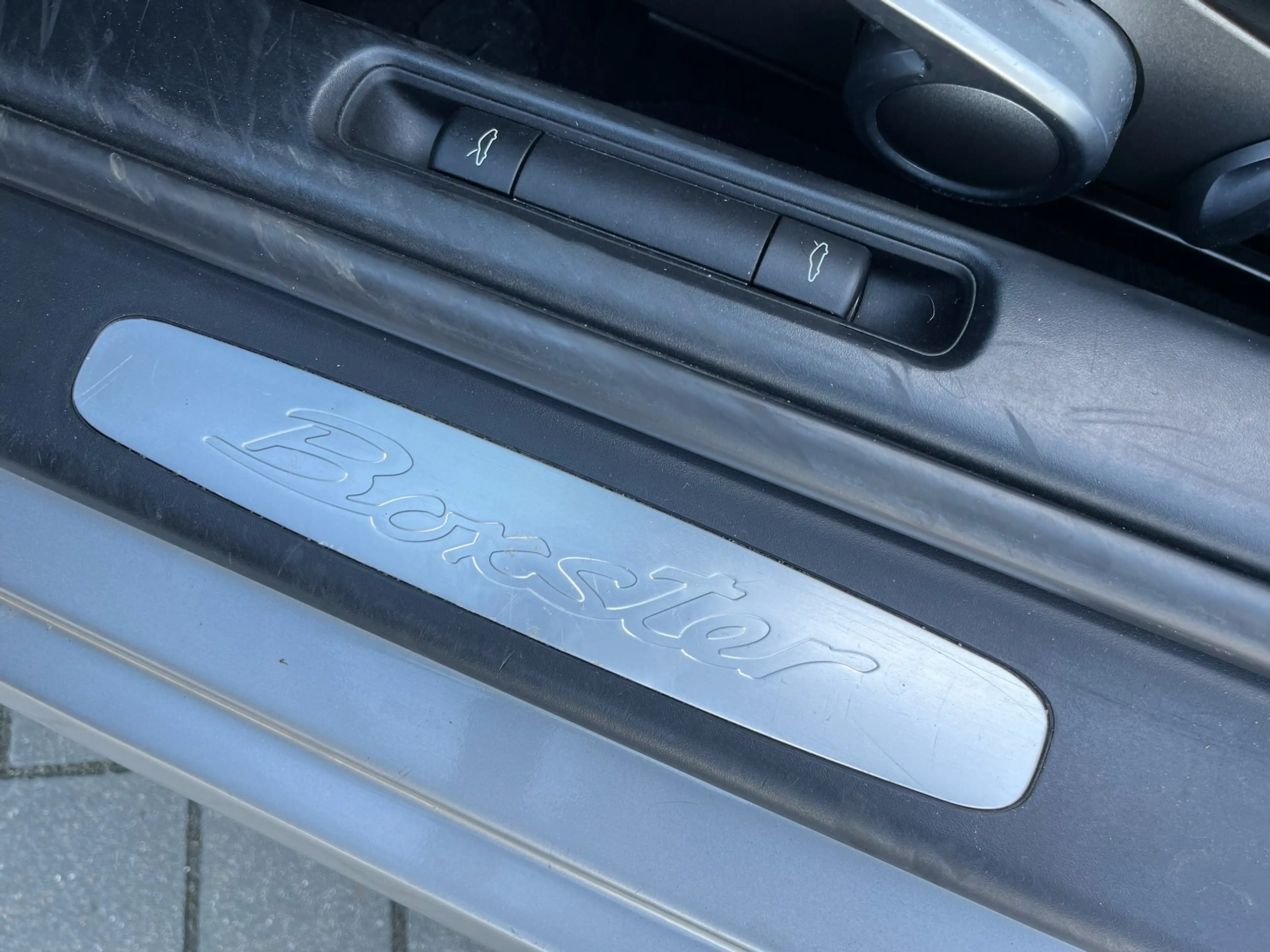 Porsche Boxster Boxster 2.7i MOTEUR NEUF Manuelle-CUIR-Pack Chrono — photo 15