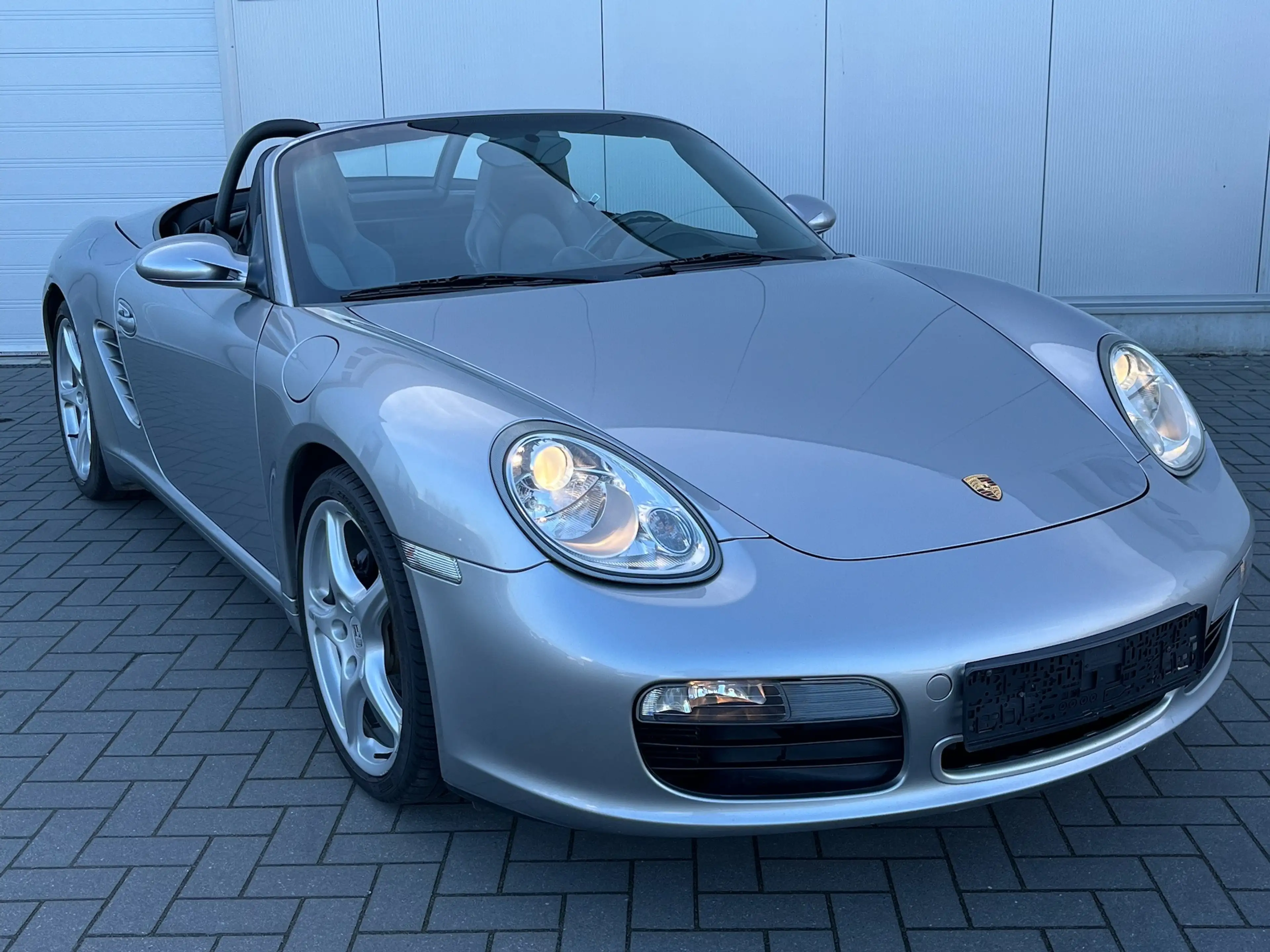 Porsche Boxster Boxster 2.7i MOTEUR NEUF Manuelle-CUIR-Pack Chrono — photo 3