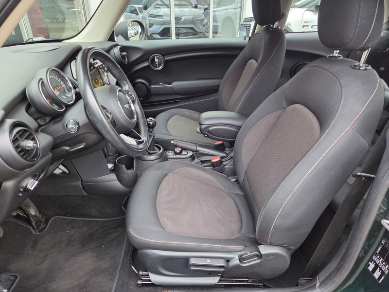 MINI One One "John Cooper Works Kit" 3t. (102PS) — photo 11
