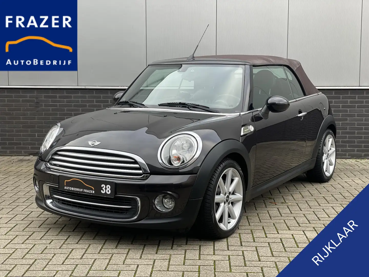 MINI Cooper Cabrio 1.6 HIGHGATE Bruin - 1