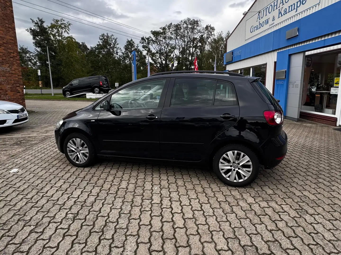 Volkswagen Golf Plus Life Schwarz - 2
