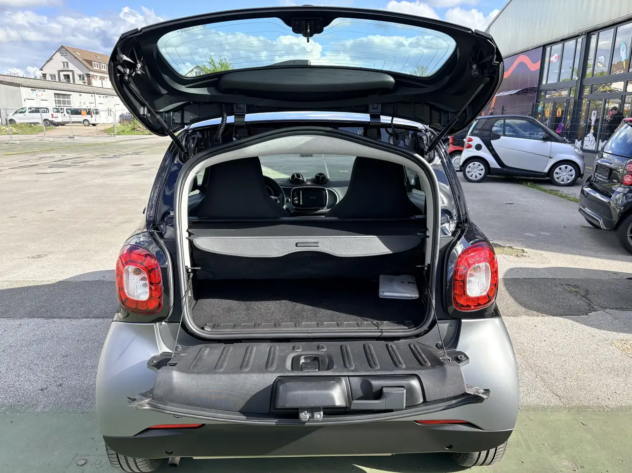 smart forTwo 90PS,KLIMA,SITZH,SERVO,NAVI,LED,PANORA,INSP+TÜV 10