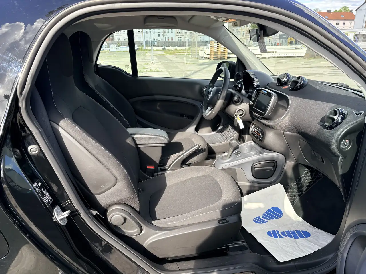 smart forTwo 90PS,KLIMA,SITZH,SERVO,NAVI,LED,PANORA,INSP+TÜV 13