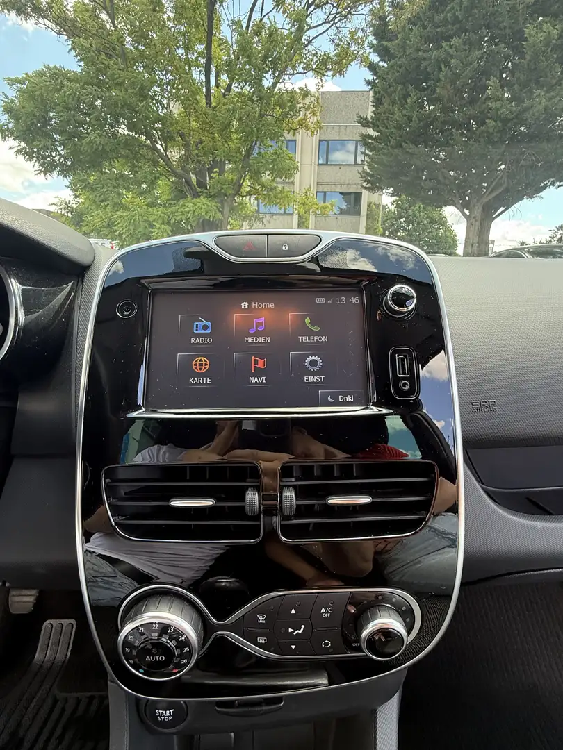 Renault Clio - 1