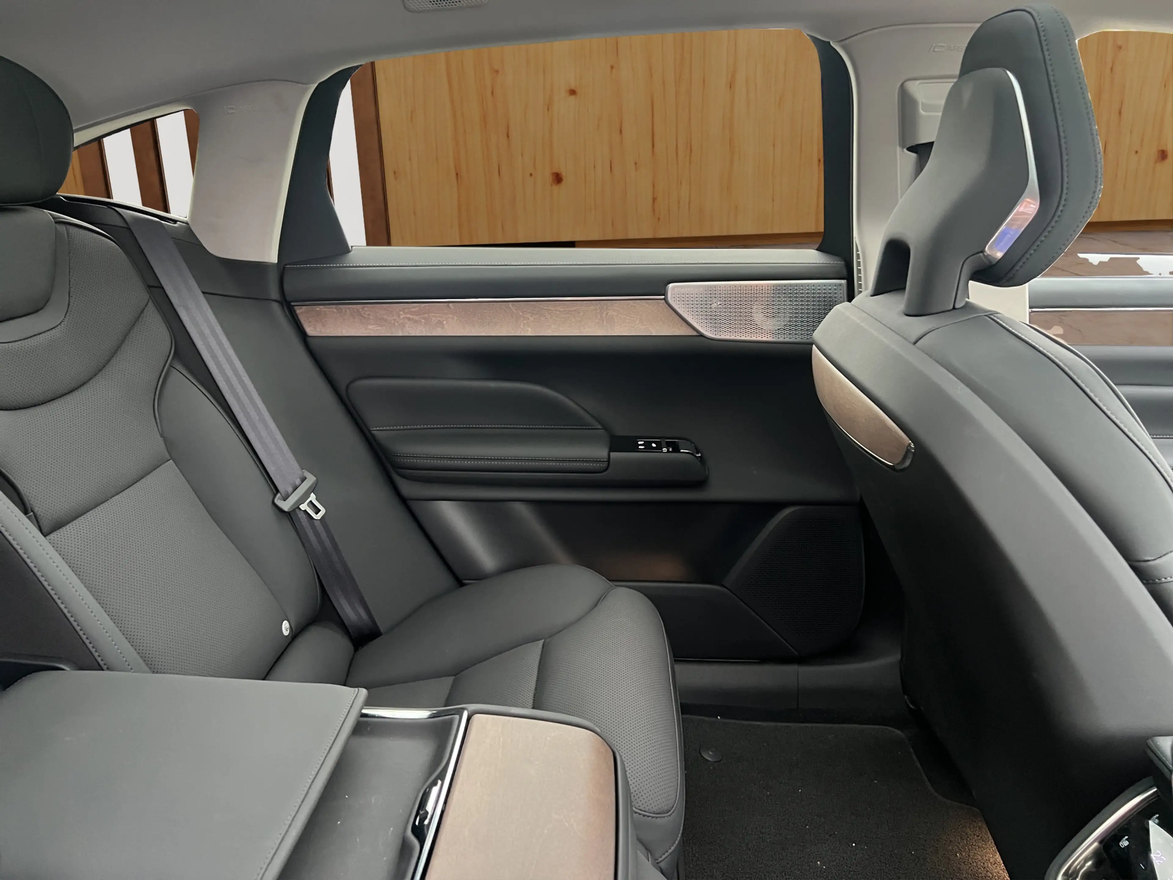 Volvo ES90 Single Motor ExtendedRangeUltra 92KWH Electrische — photo 25