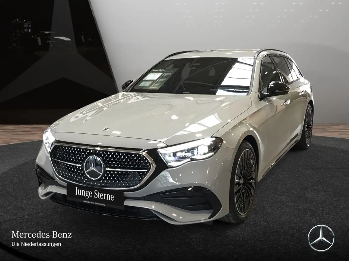 Mercedes-Benz E 450 T 4M AMG 360° Burmester Distr. AHK Night PTS Grau - 2
