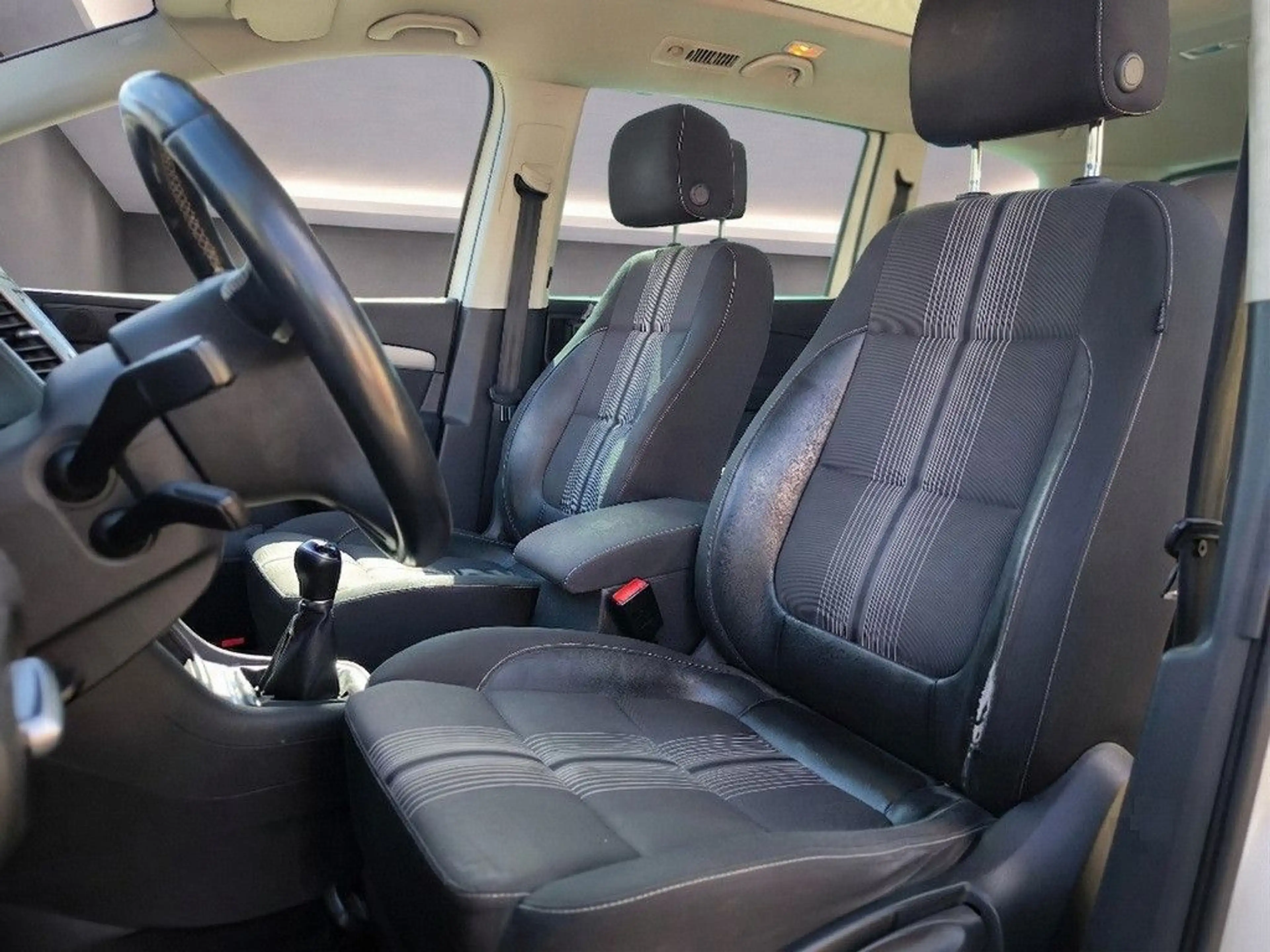 Volkswagen Sharan #Highline#Navi#XenonAllrad#6Sitze#Shz#AHK# — photo 10