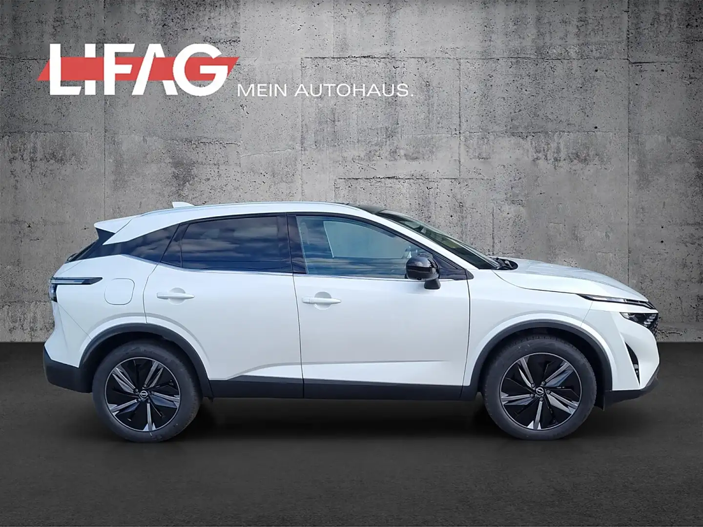 Nissan Qashqai 1,3 DIG-T MHEV Tekna Xtronic *ab € 32.990,-* Silber - 2