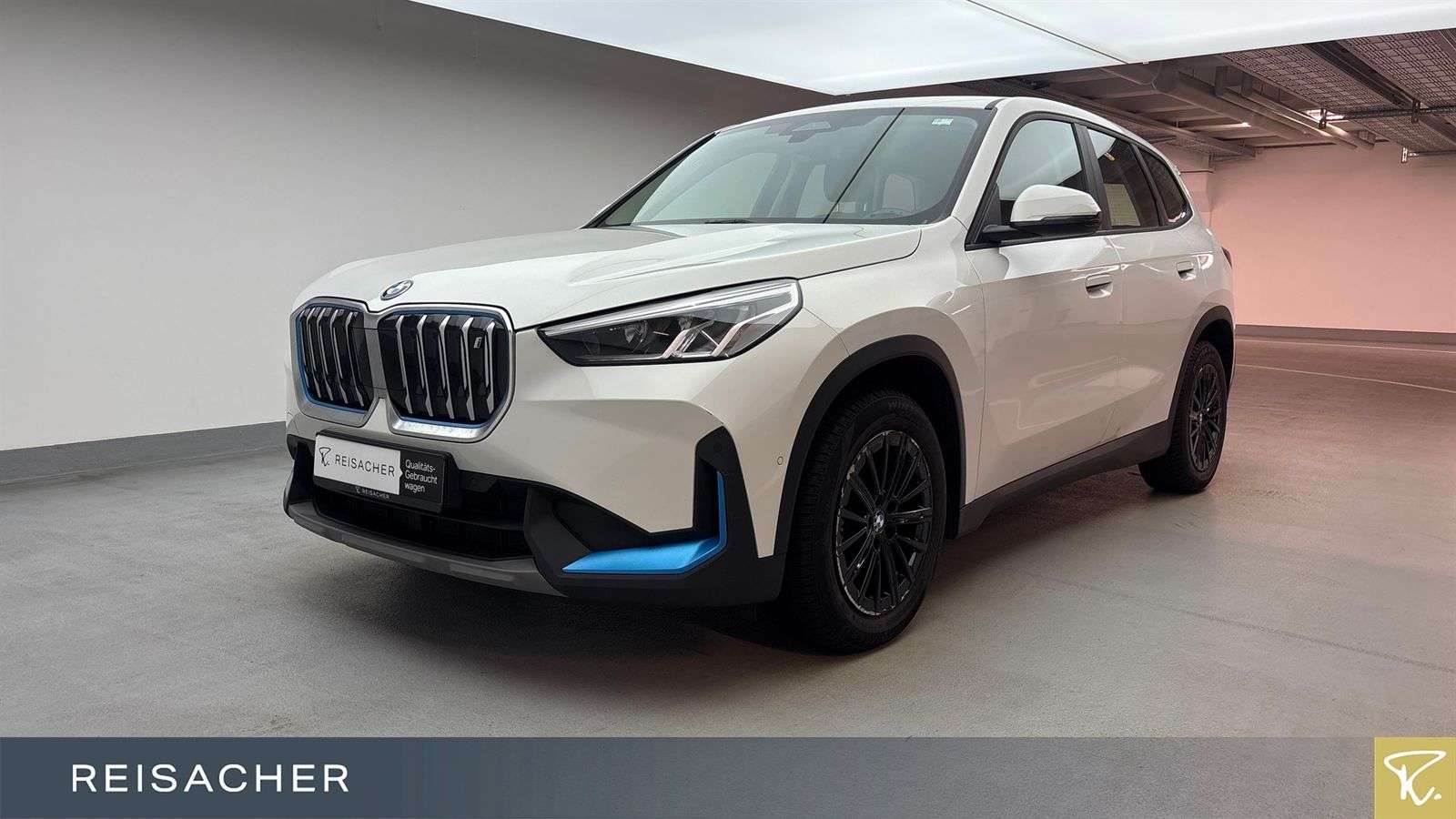 BMW iX1