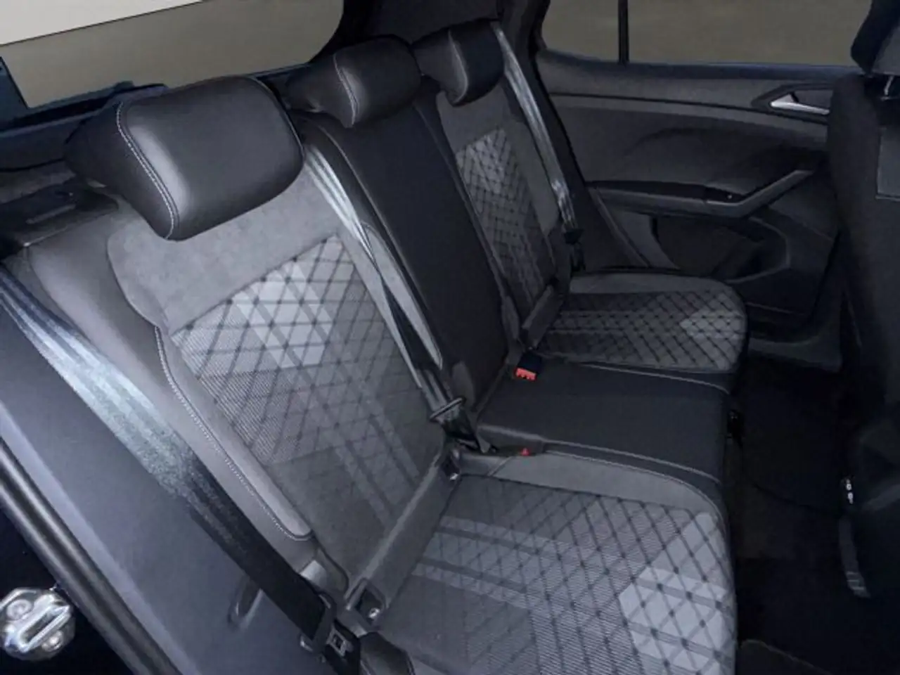 Volkswagen T-Cross R-Line 1.5 TSI DSG AHK+ACC+MATRIX-LED 15