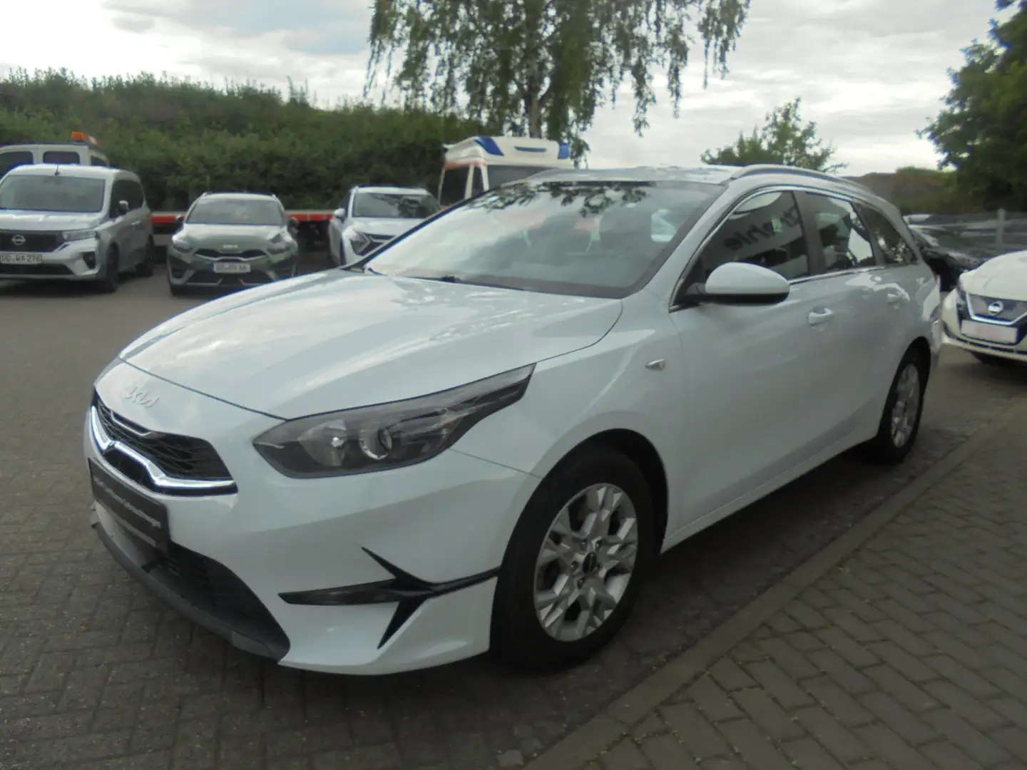 Kia Ceed SW / cee'd SW 1.5T-GDI Vision DCT7 Winterpaket Drive-Assist Blanc - 2