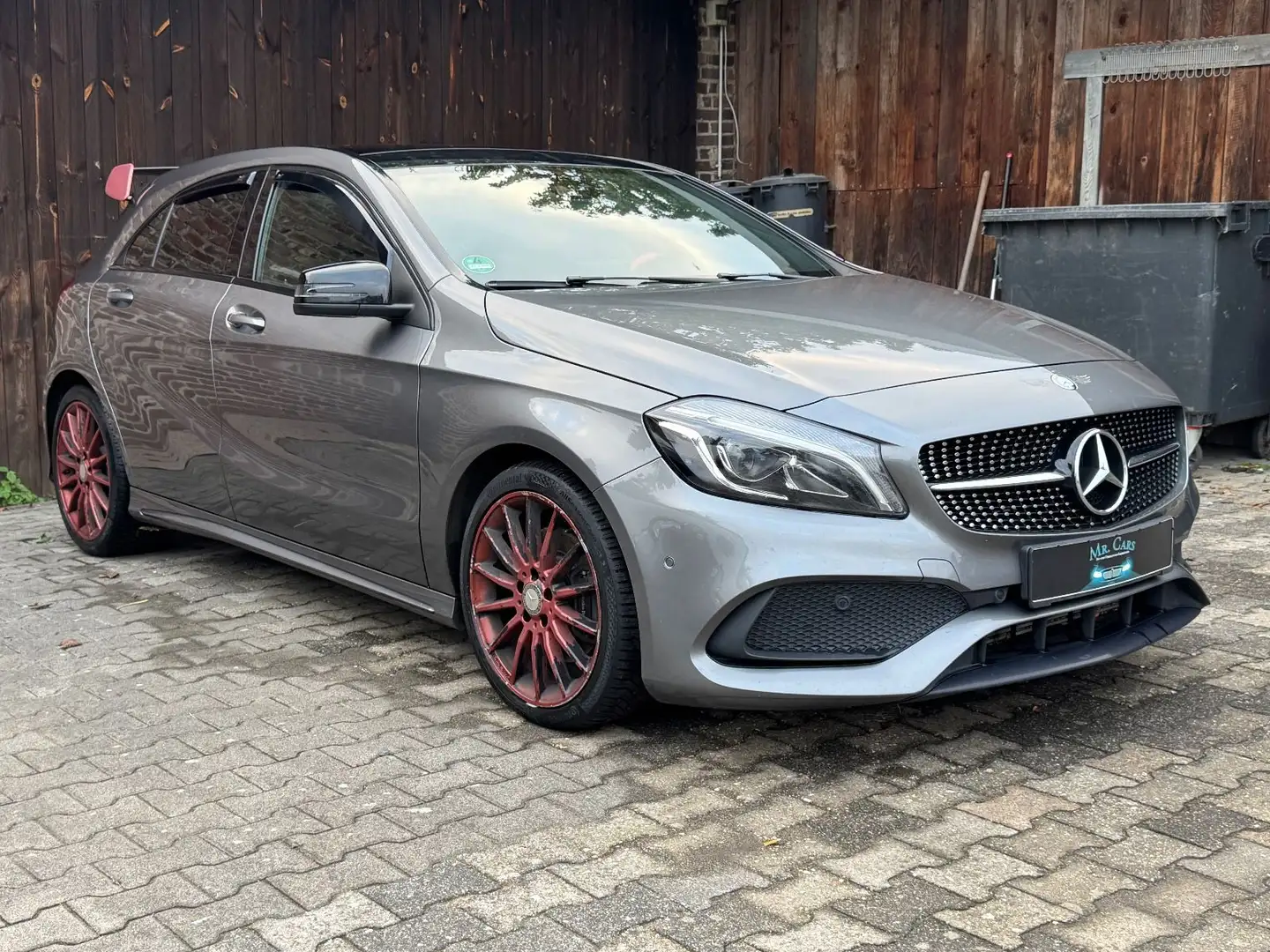 Mercedes-Benz A 220 CDI BlueEfficiency Amg Line Gris - 2