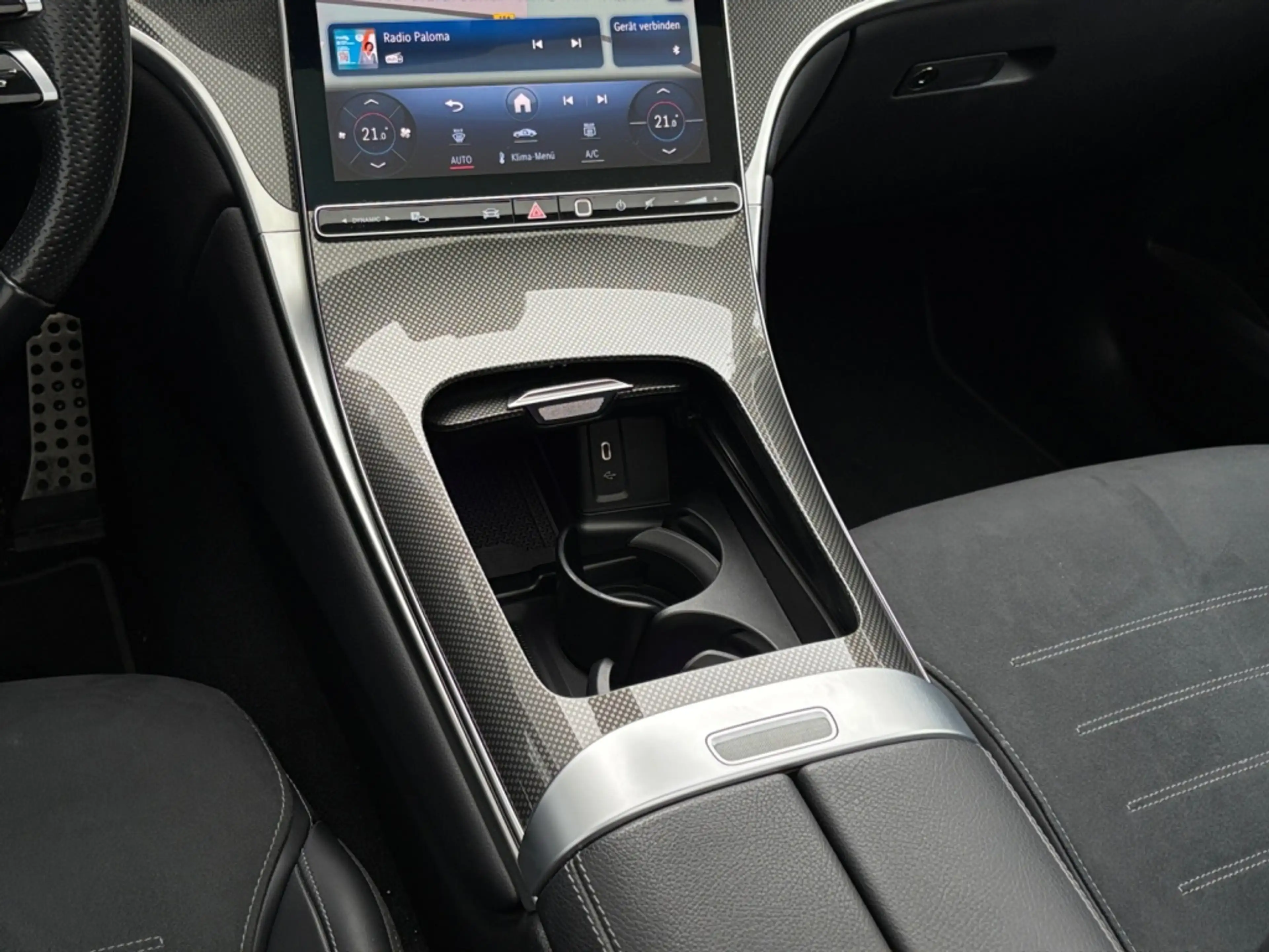 Mercedes-Benz GLC 300 d 4M AMG|PANO|MBUX|SHZ|AHK|KAM|KEYL — photo 8