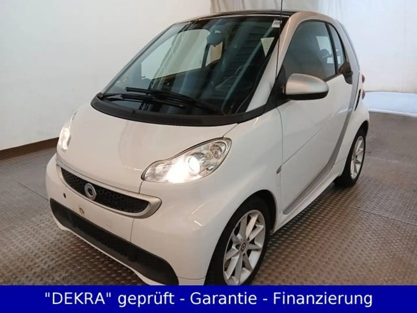 smart forTwo 1.0 MHD"Passion Softtouch"Klima/SHZ/PANORAMA/Servo Grau - 1