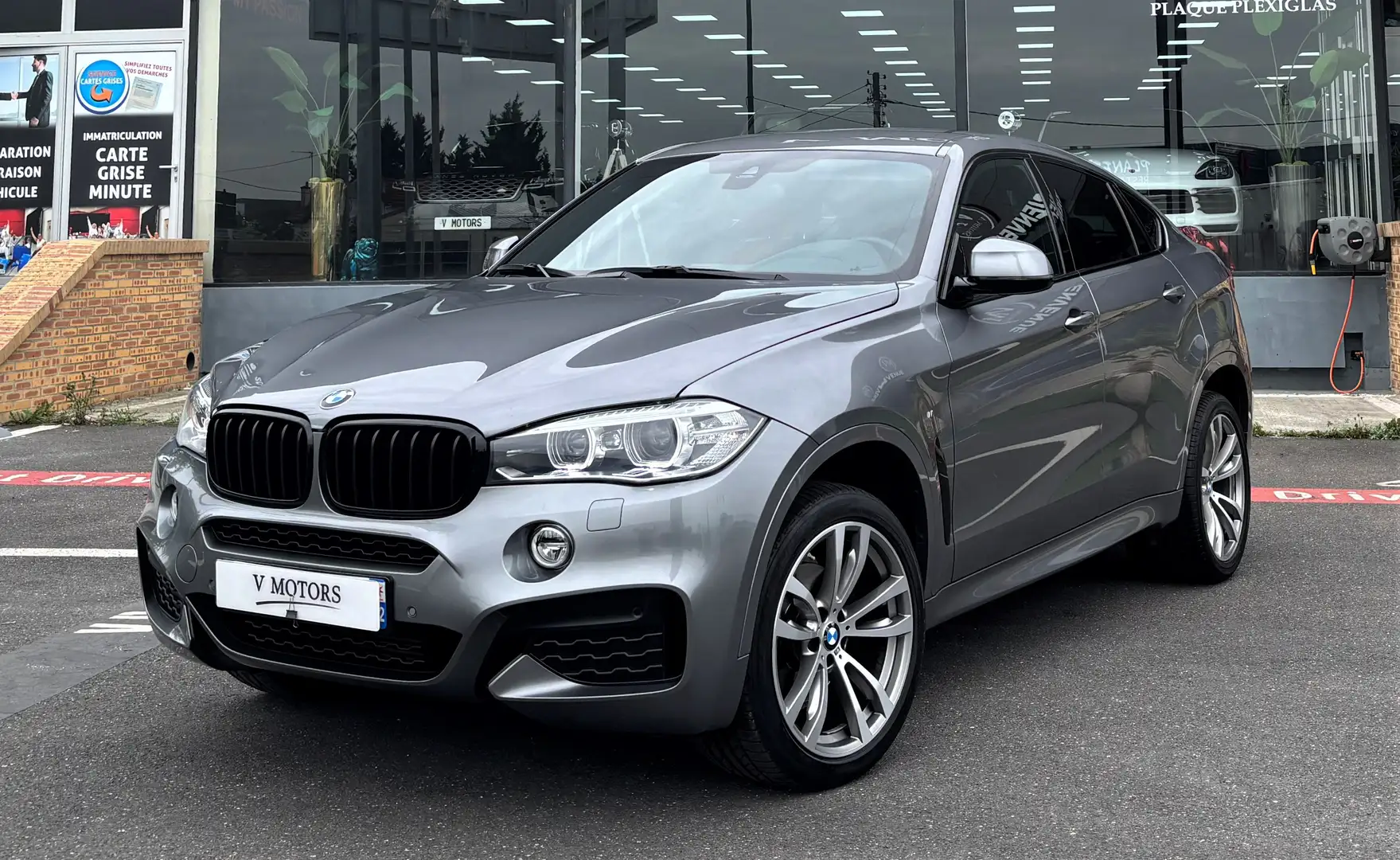 BMW X6 xDrive30d  M Sport Performance Design' 1er Main Gris - 1