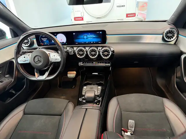 Mercedes-Benz CLA view 9