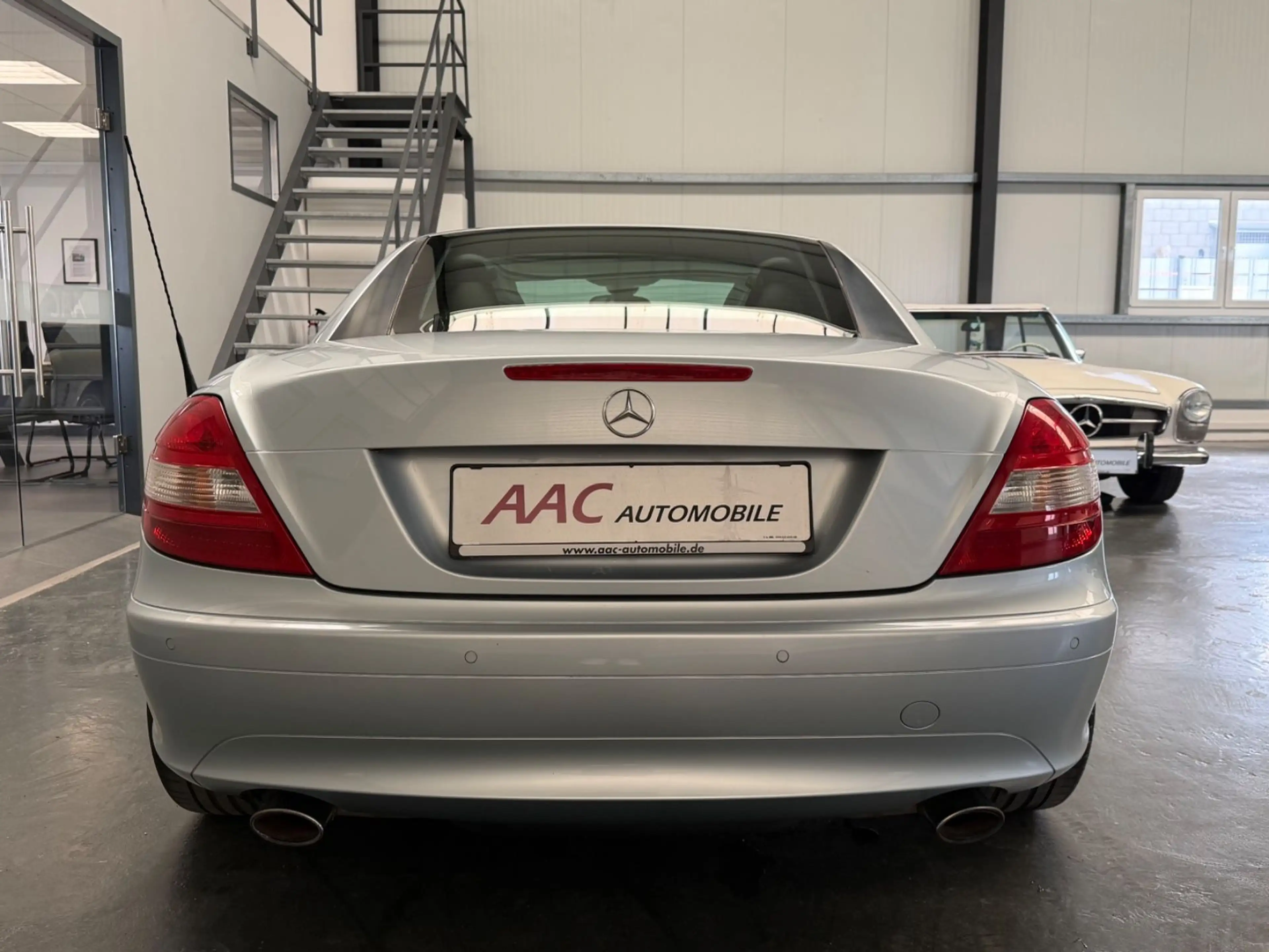 Mercedes-Benz SLK 280 /2. Hand/Airscarf/Leder rot — photo 7