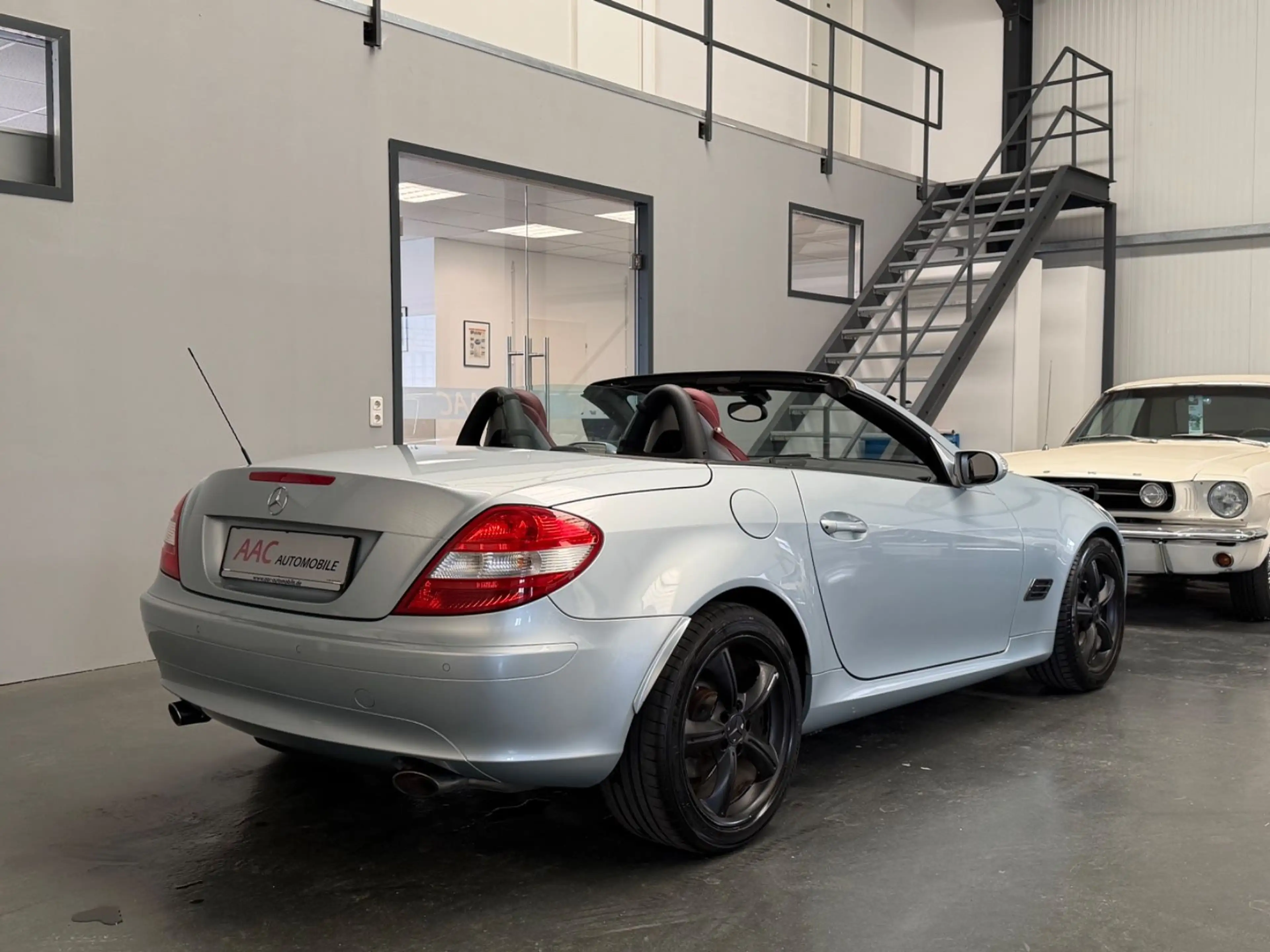 Mercedes-Benz SLK 280 /2. Hand/Airscarf/Leder rot — photo 8