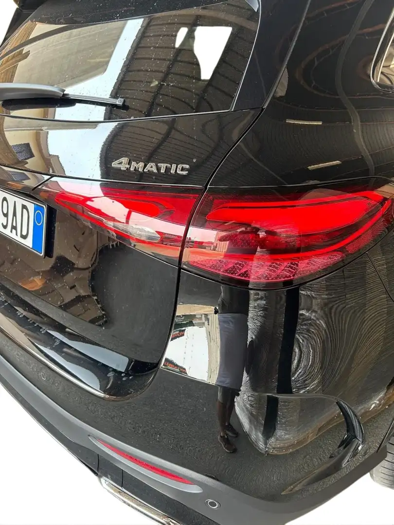 Mercedes-Benz GLC 200 GLC 200 4Matic Mild Hybrid AMG Line Premium Plus Schwarz - 2