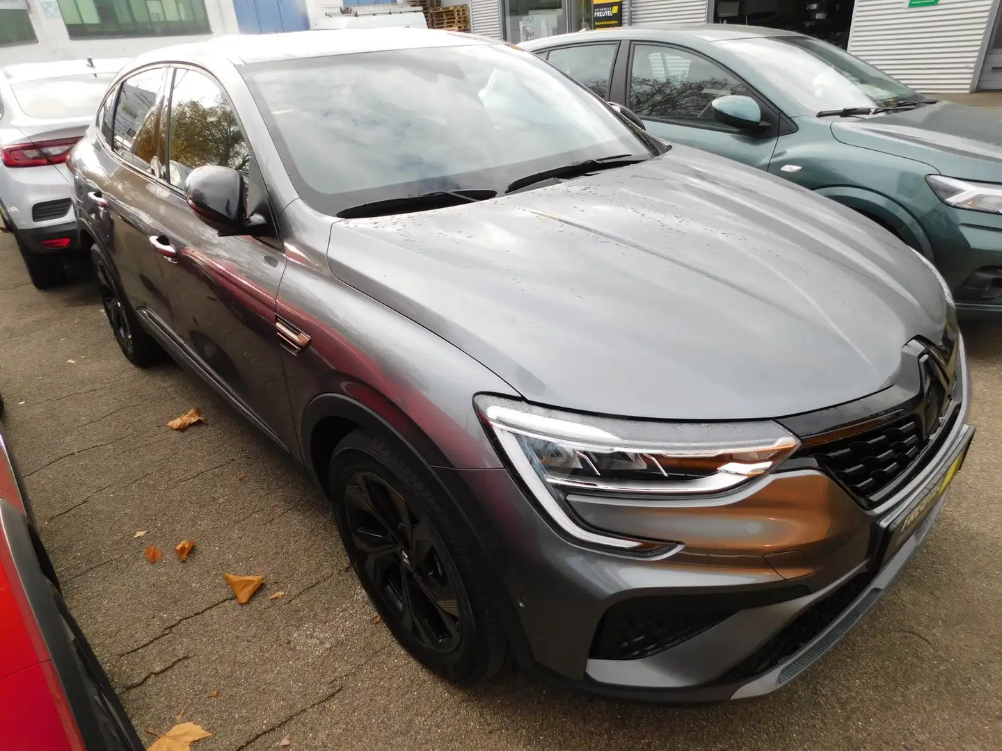 Renault Arkana 1.6 E-TECH 145 E-Tech Engineered (EURO 6d) Gris - 2