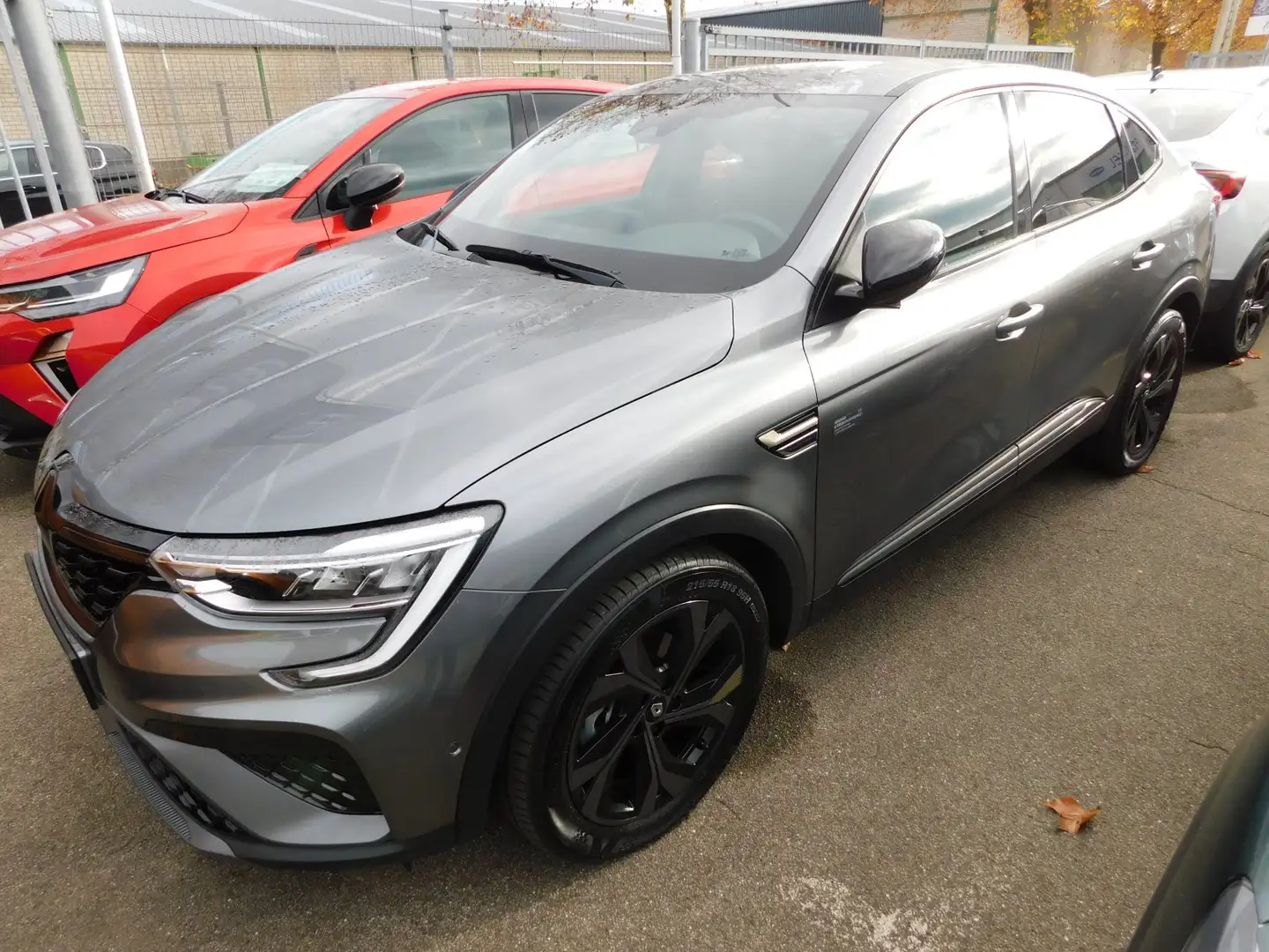 Renault Arkana 1.6 E-TECH 145 E-Tech Engineered (EURO 6d) Gris - 1