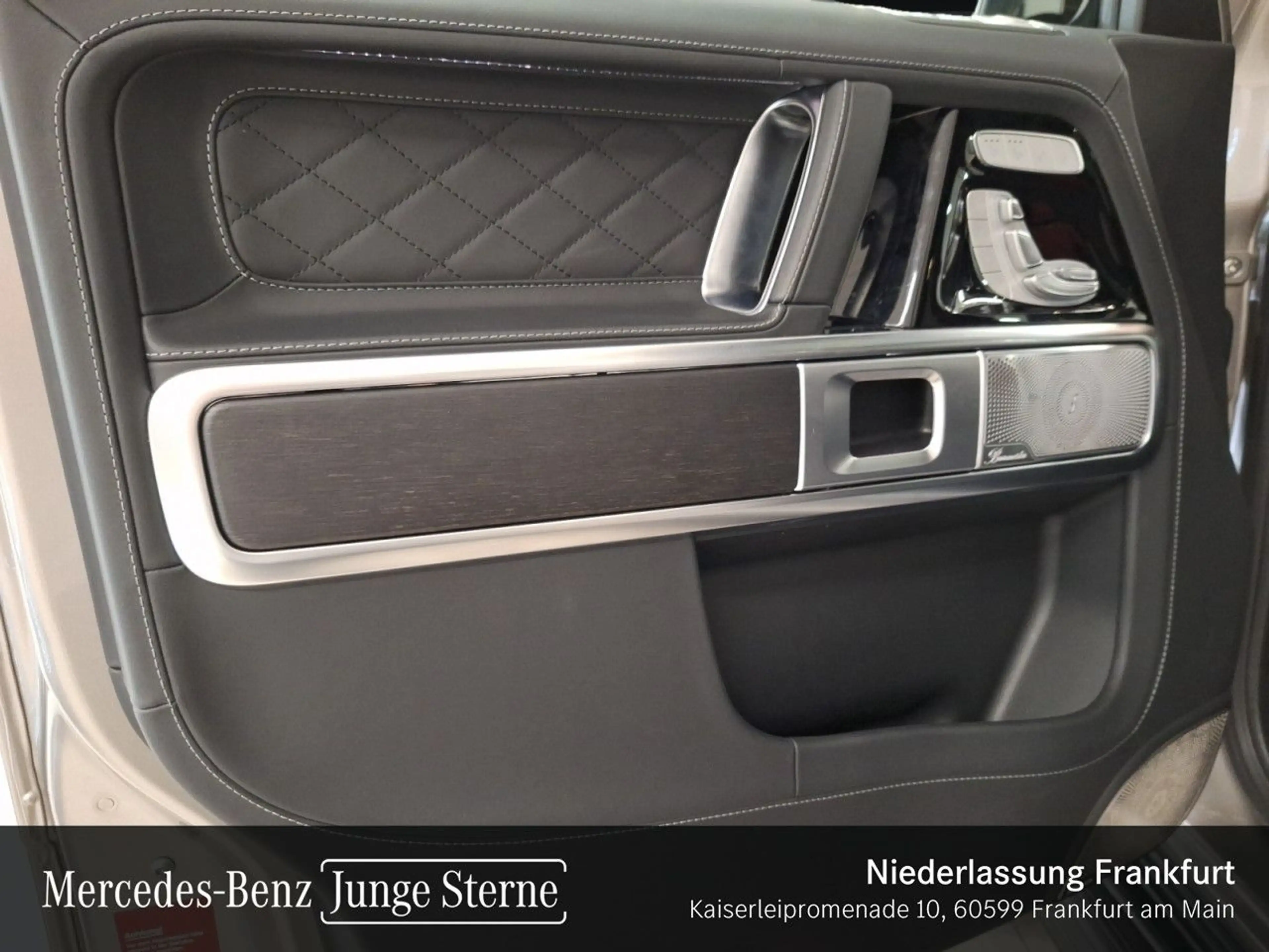Mercedes-Benz G 63 AMG Burmester 3D 360° Stdhzg Multibeam Distr+ — photo 12