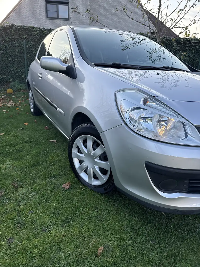 Renault Clio 1.2 16V 75 eco2 Rip Curl 2 - 1